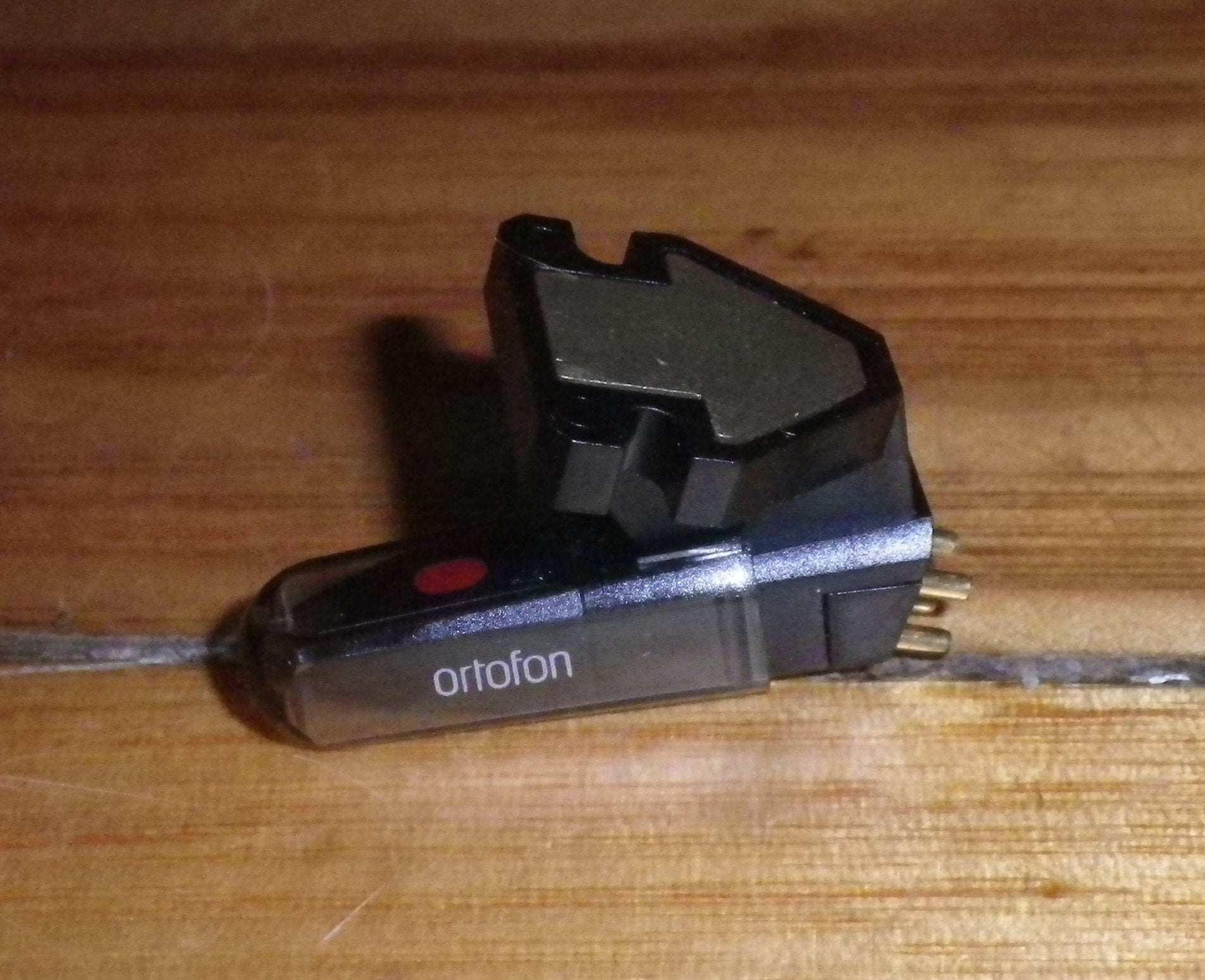Ortofon Elliptical Tip Moving Magnet Phonograph Cartridge in Retail Packaging - Model OM5E