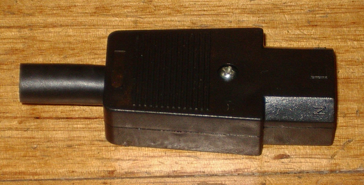 Inline 3 - Pin Rewirable IEC Socket for 240VAC 10Amp - Part # IEC15