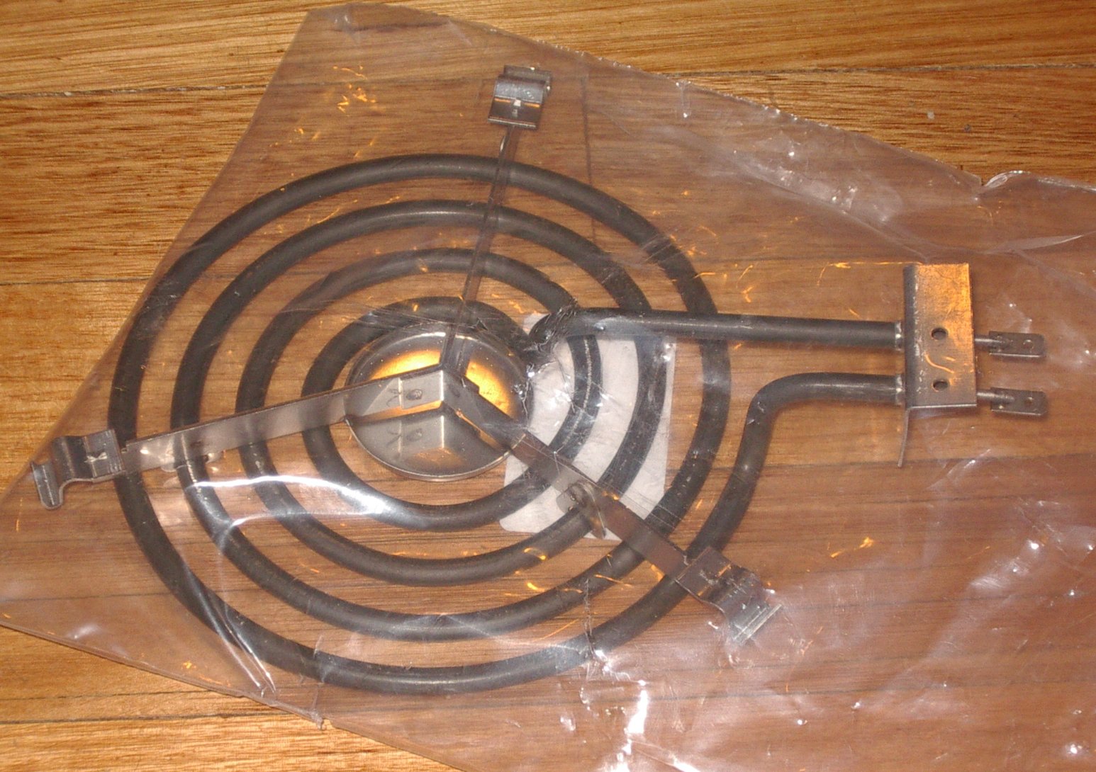 Westinghouse 180mm 1800Watt Wire - in Hotplate with Trim Ring, Part No. E5850