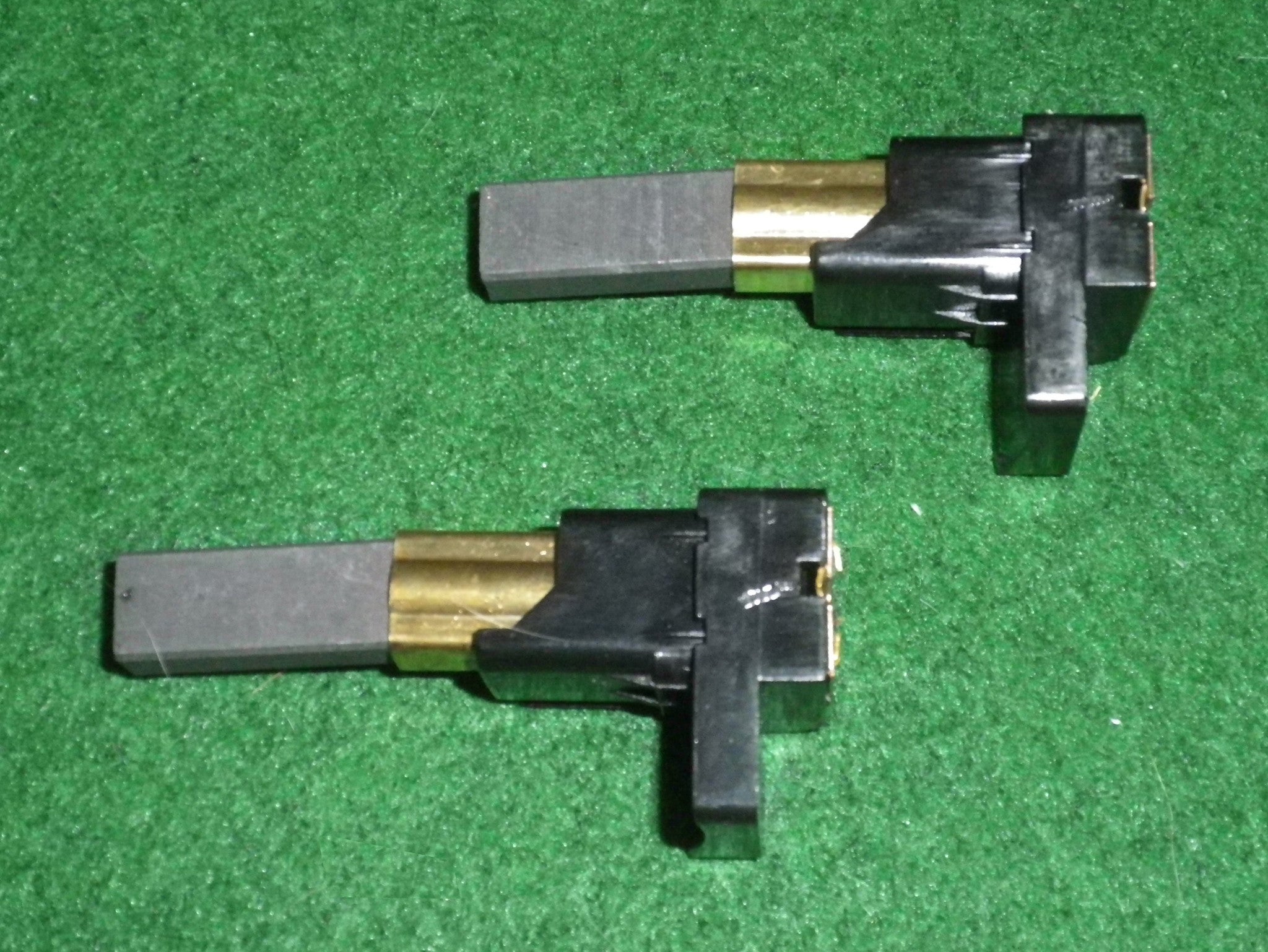 High - Quality Carbon Motor Brushes for Dyson Vacuum Cleaners Equipped with YDK Motor - Qualtex Replacement Part # CAR118