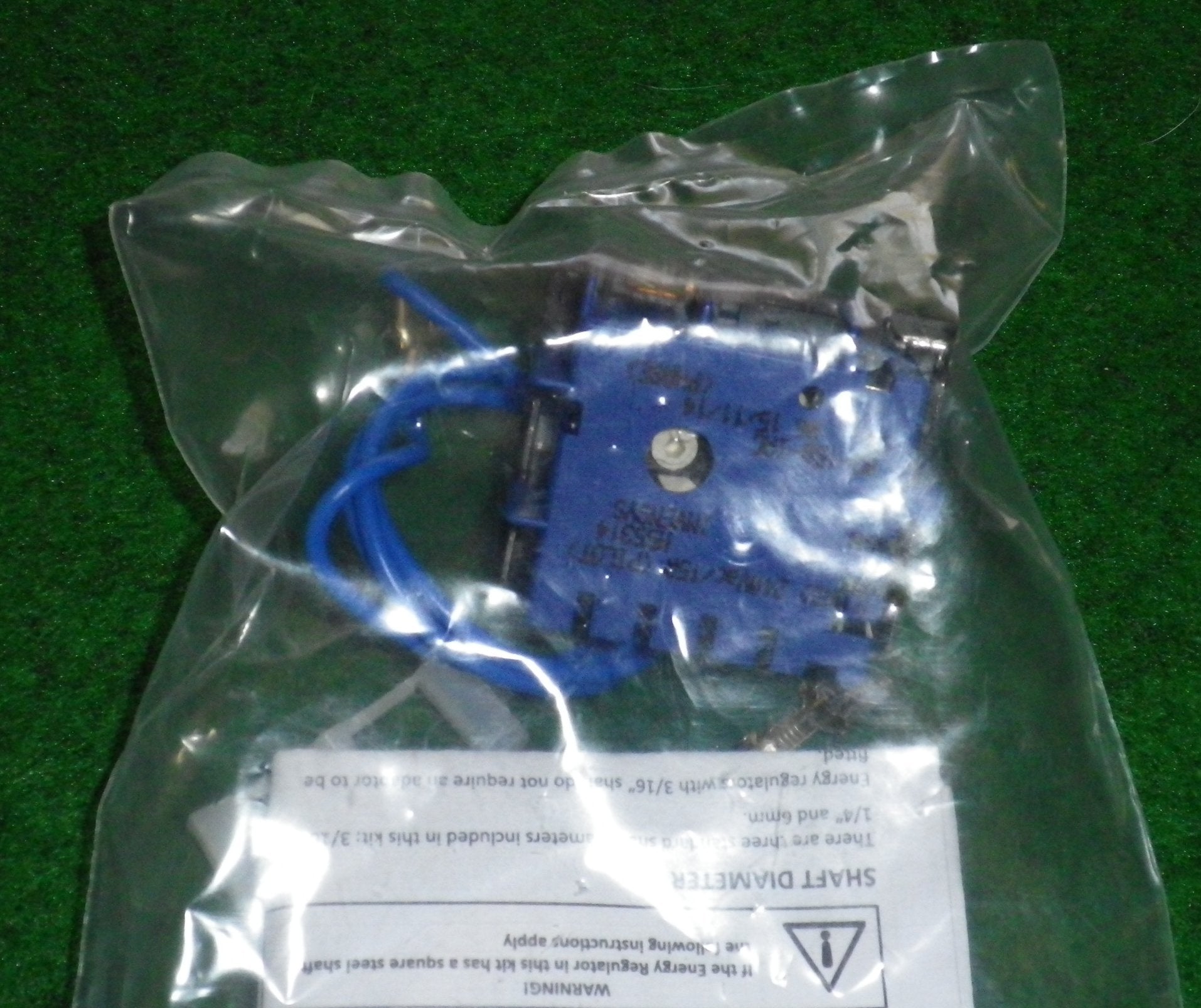 Invensys Universal Stove Hotplate Simmerstat Control with Isolated Pilot Lamp Switch - Part No. M583 - 14