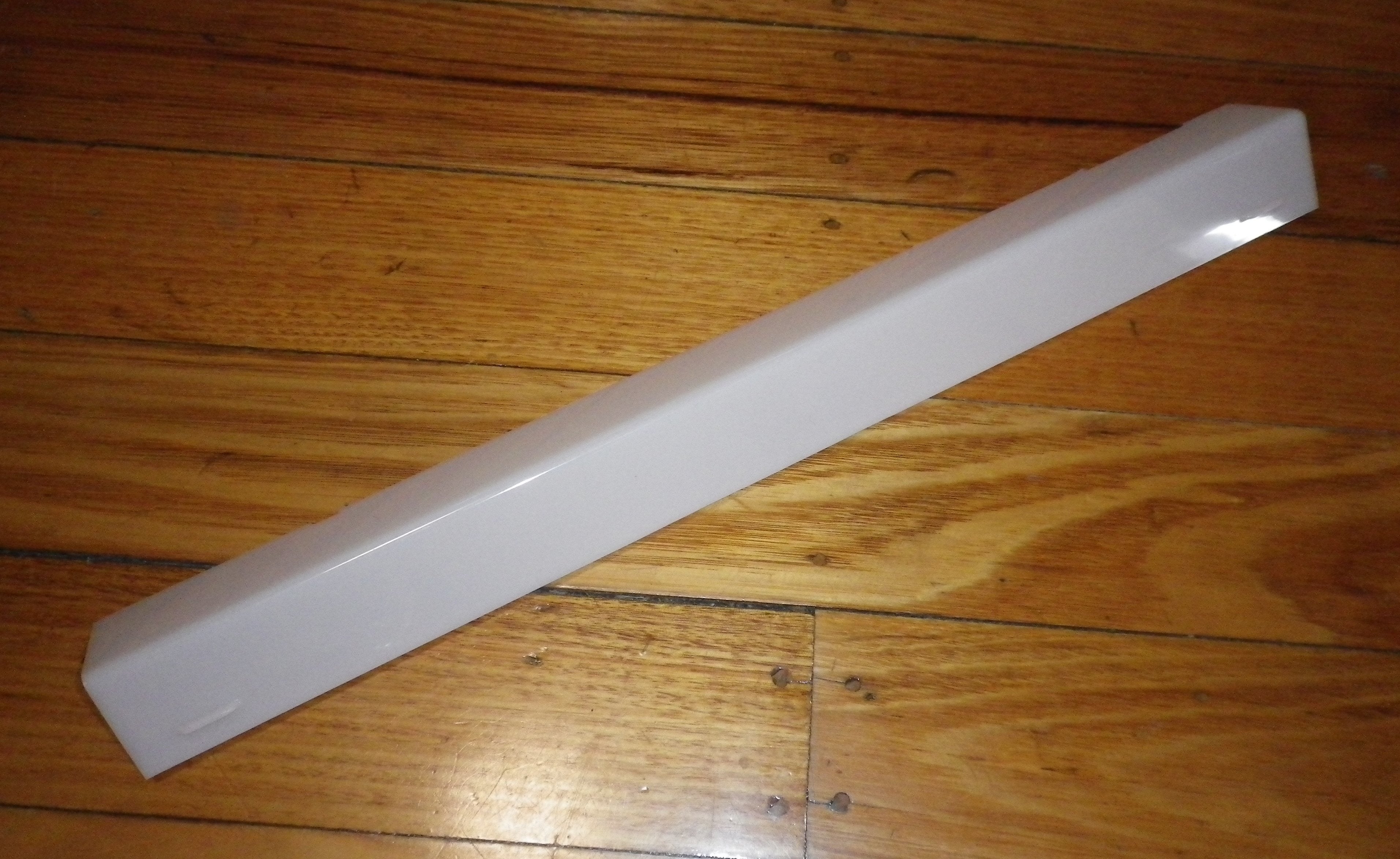 Omega and Smeg Rangehood Lighting Diffuser Cover - Replacement Part # 03200755