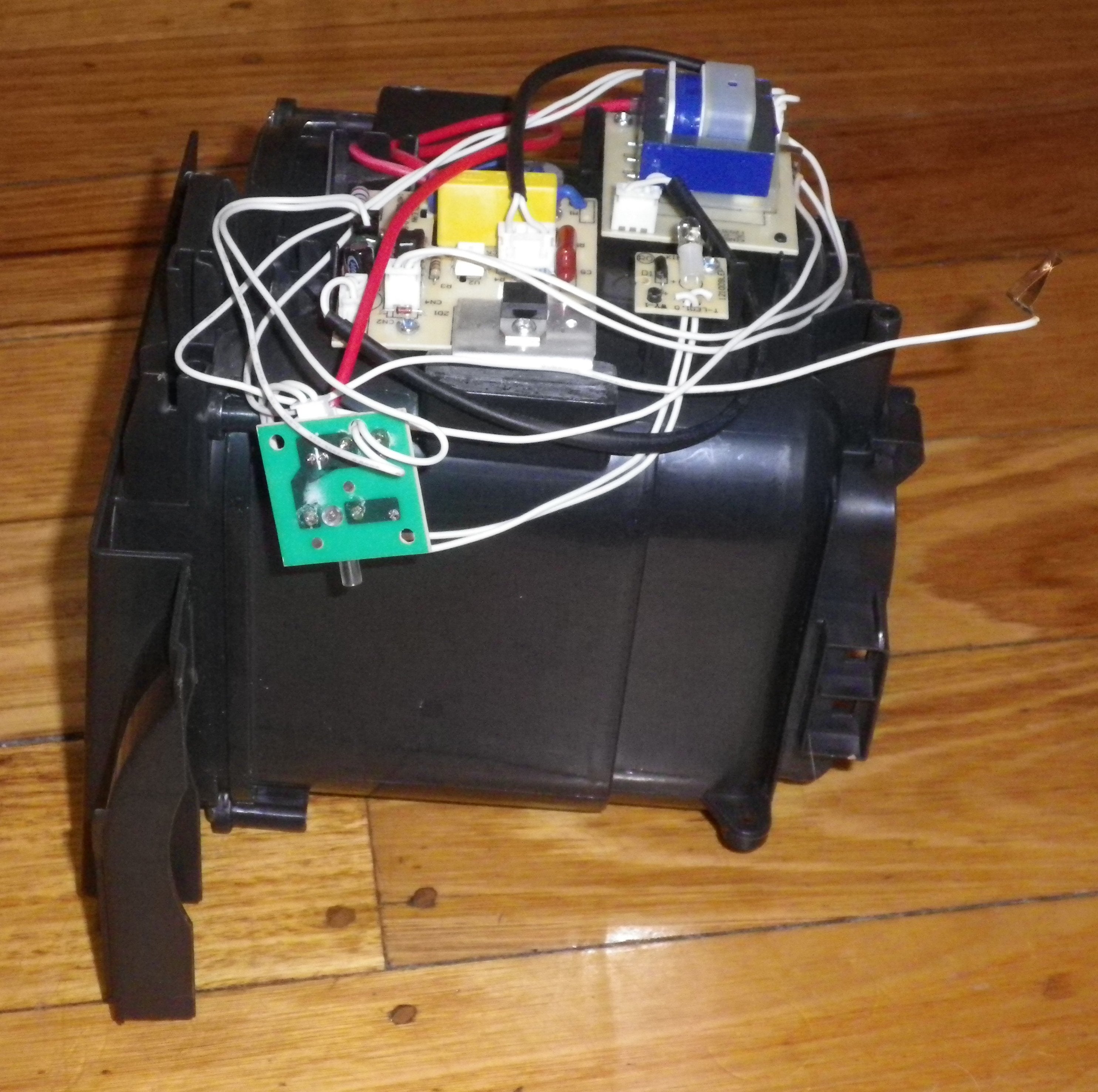 High - Performance Volta MobiMaxx U3510 1800 - Watt Vacuum Cleaner Fan Motor and Housing Assembly - Part Number B187076A401R