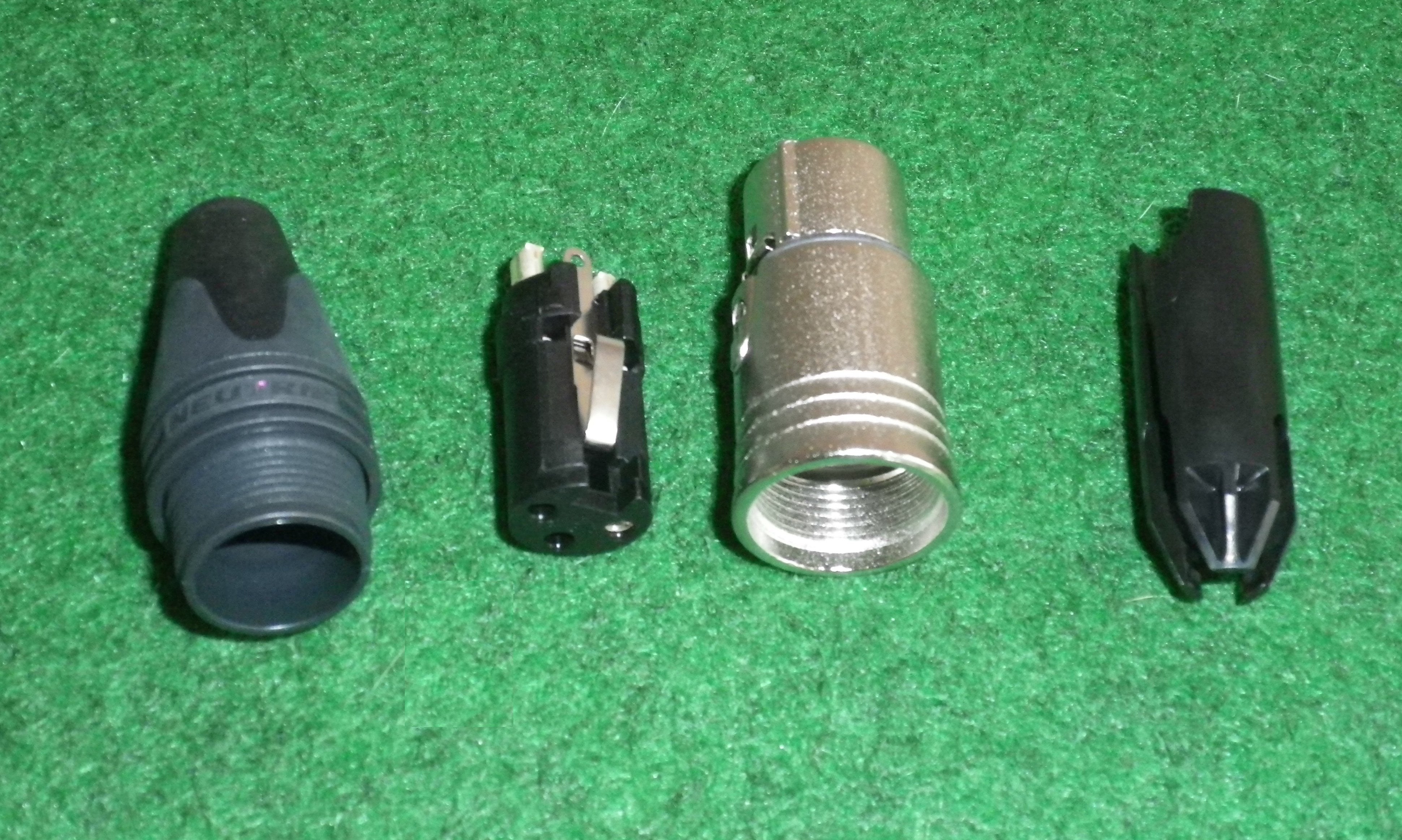 Professional Neutrik 3-Pin Female XLR Audio Connector - Part Number NC3FXX