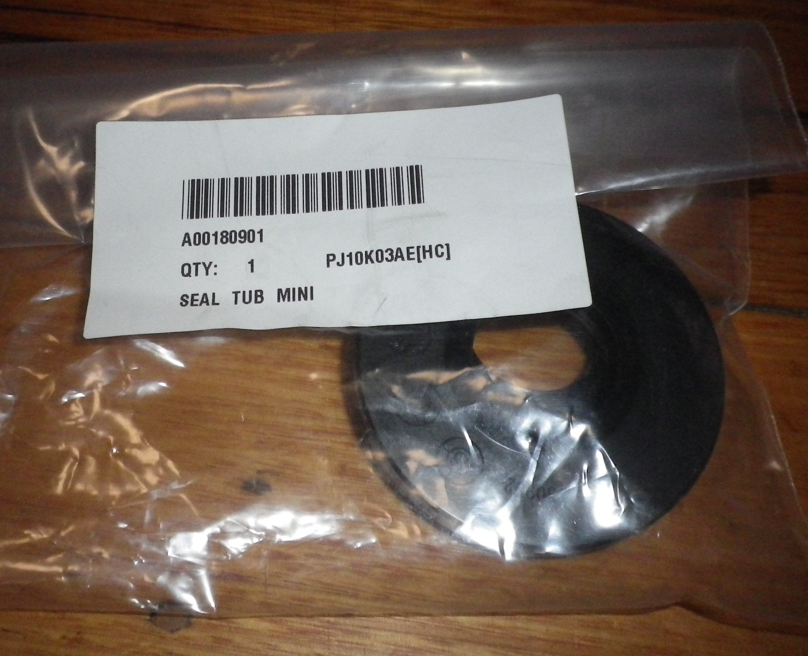 Simpson SWT6541 Medium Top Loader Genuine Main Tub Seal - Part A00180901