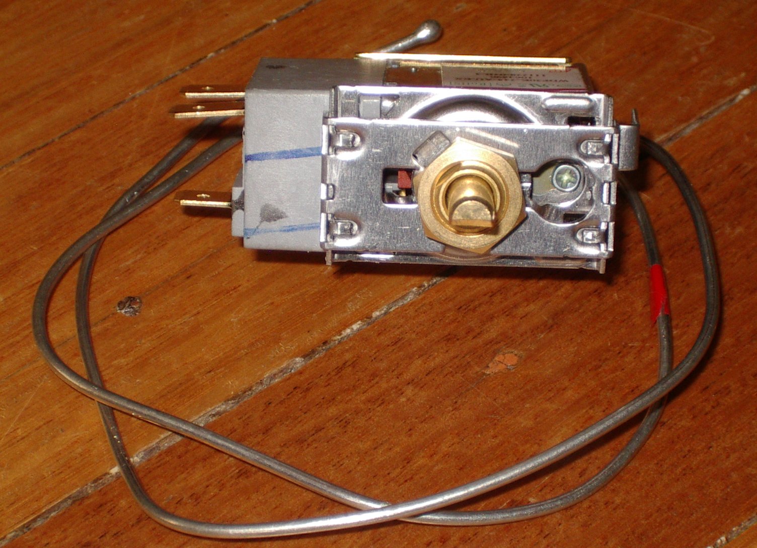 Westinghouse Thermostat for Asian-Style Bar Fridges - Replacement Part # 1401192 (Now Use 1063595), Model WDF30K-245-AU-EX