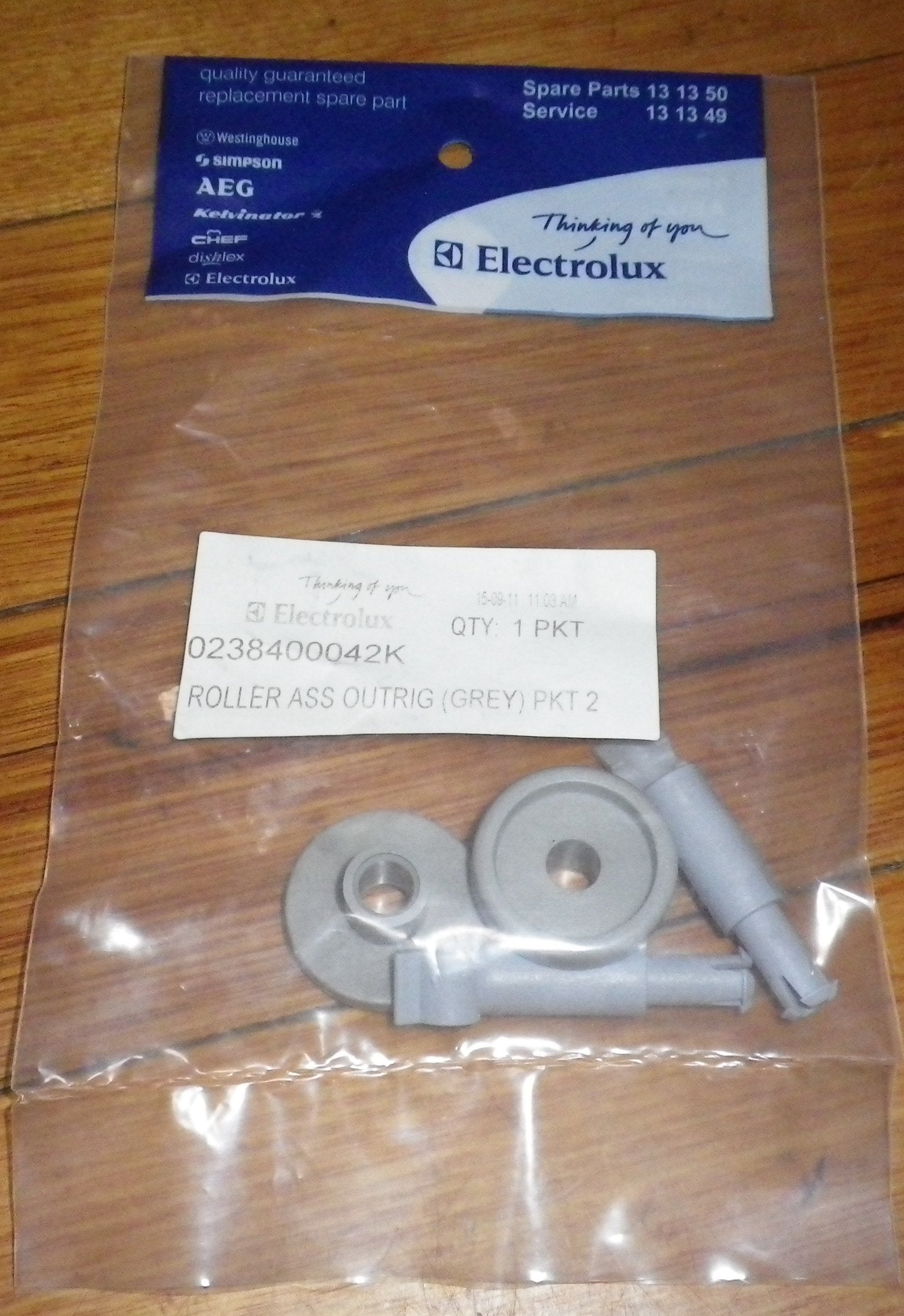 Westinghouse 900 Series Dishwasher Lower Basket Outrigger Wheel Pair - Replacement Part # 0238400042K