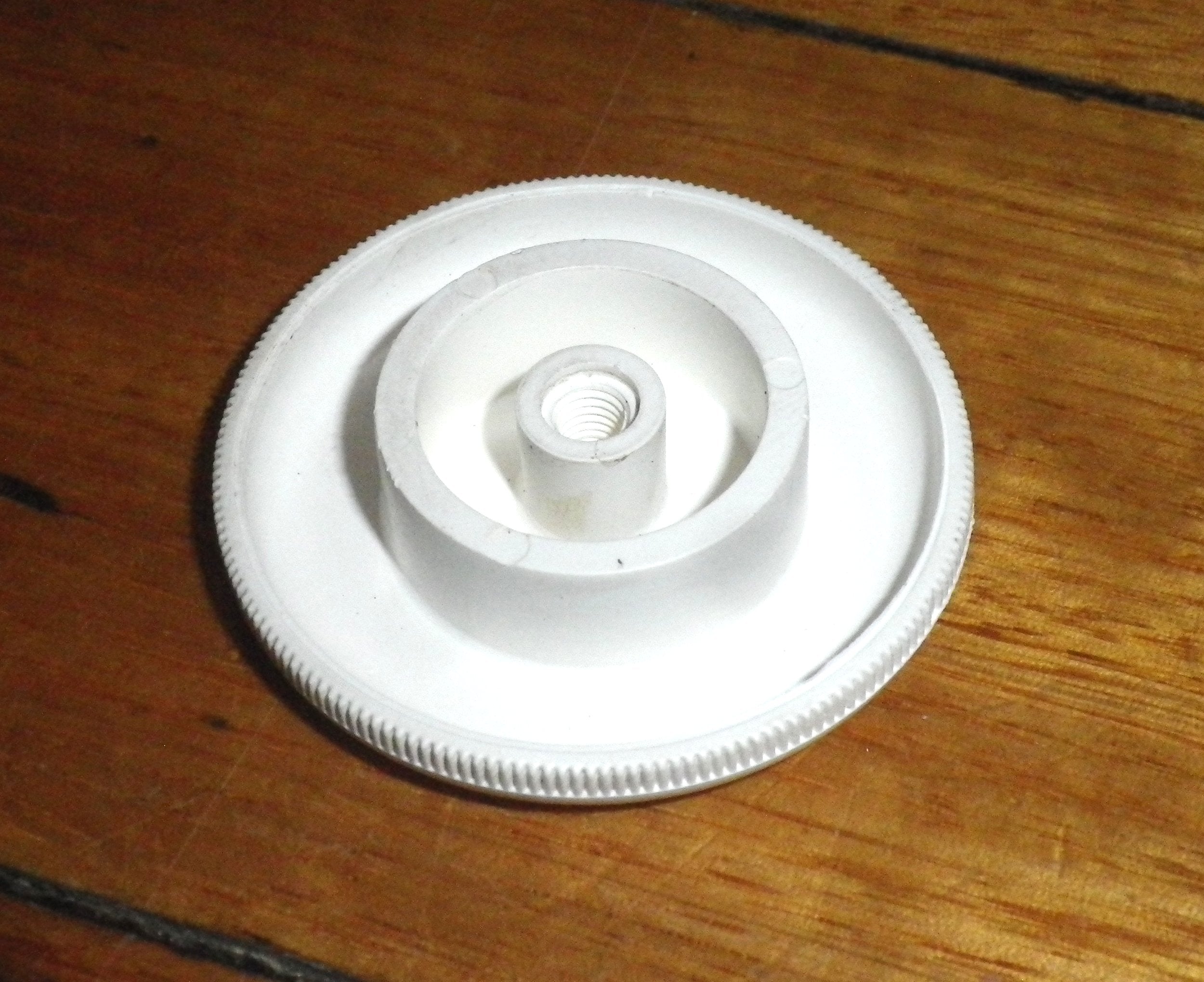 Genuine Replacement Lower Spray Arm Cap for Simpson Riviera and Early Silencio Dishwashers - Part Number 0065400019