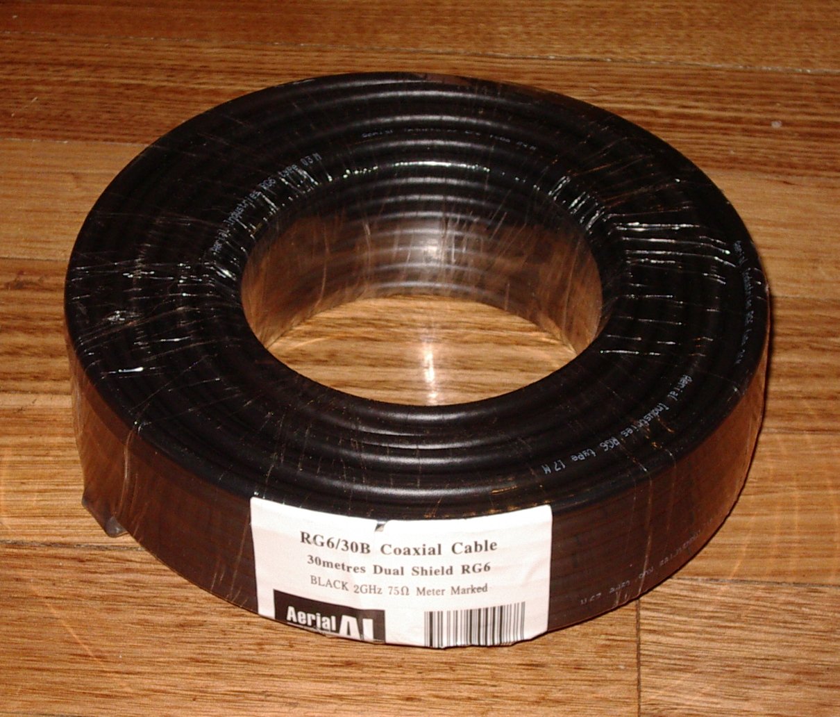 High - Quality 30 - Metre Roll of RG6 Dual - Shielded Television Coaxial Cable - Part Number RG6/30B