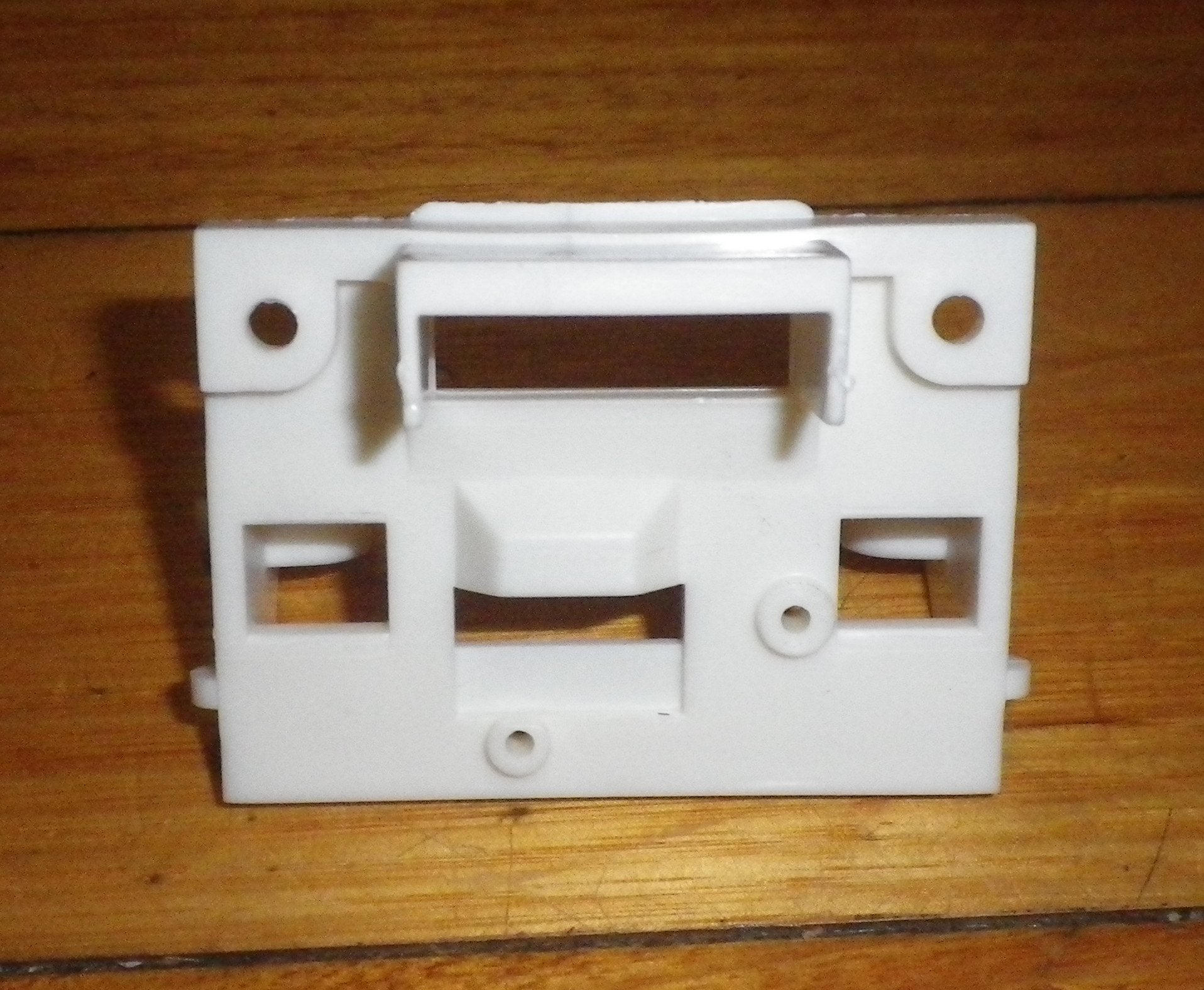White Plastic Dishwasher Door Handle Bracket - Simpson Contessa Part # 366073