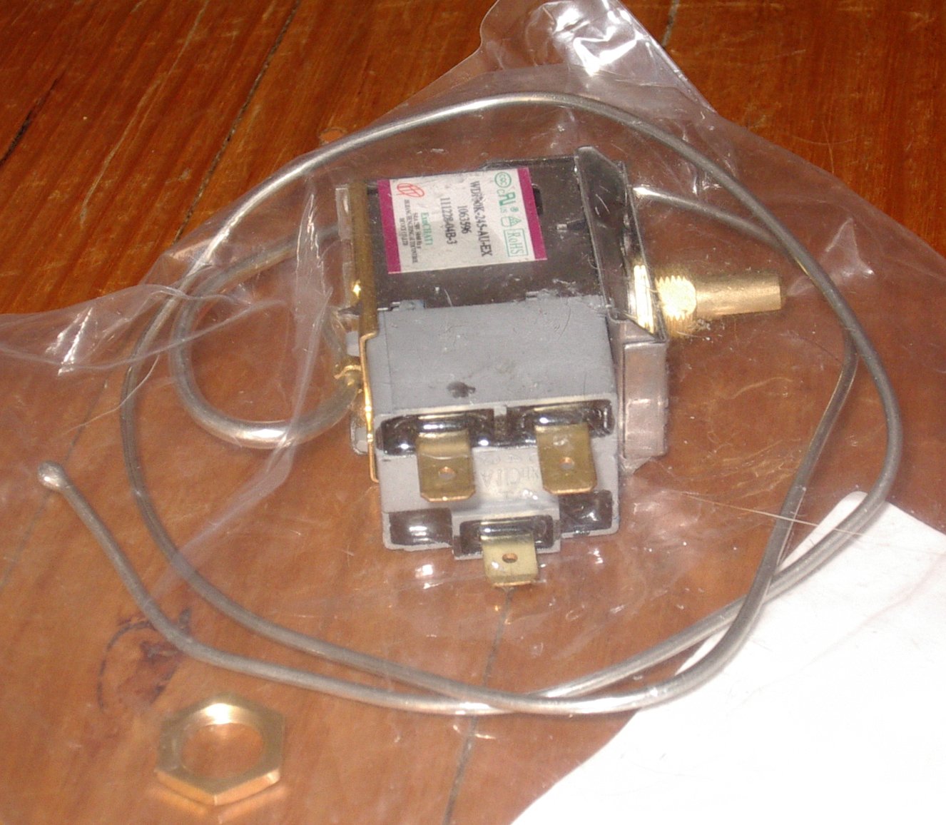 Westinghouse Thermostat for Asian-Style Bar Fridges - Replacement Part # 1401192 (Now Use 1063595), Model WDF30K-245-AU-EX