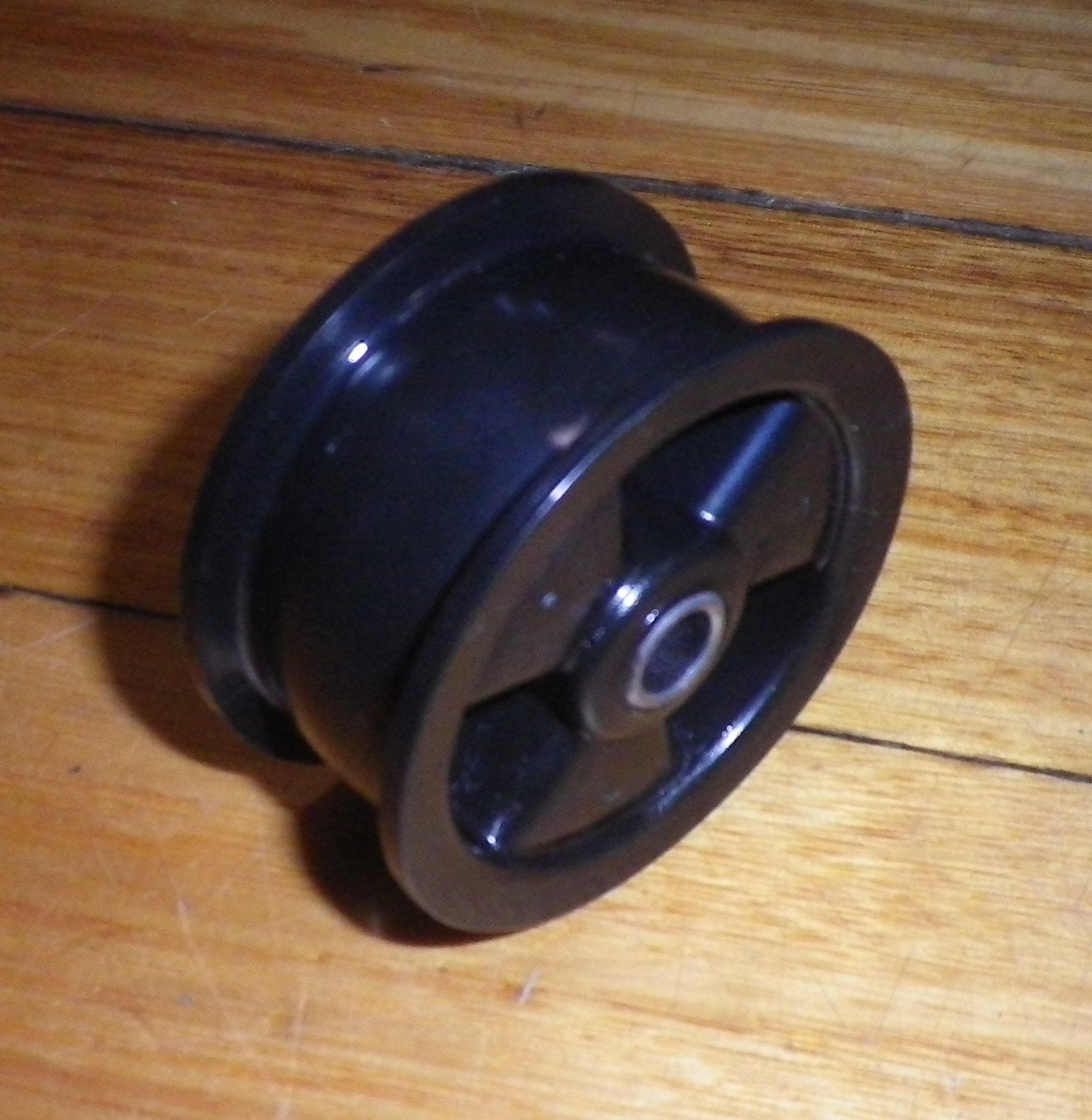 Compatible Replacement Old - Style Idler Pulley for Simpson EziLoader and Electrolux Dryers - Part Number 0197300040