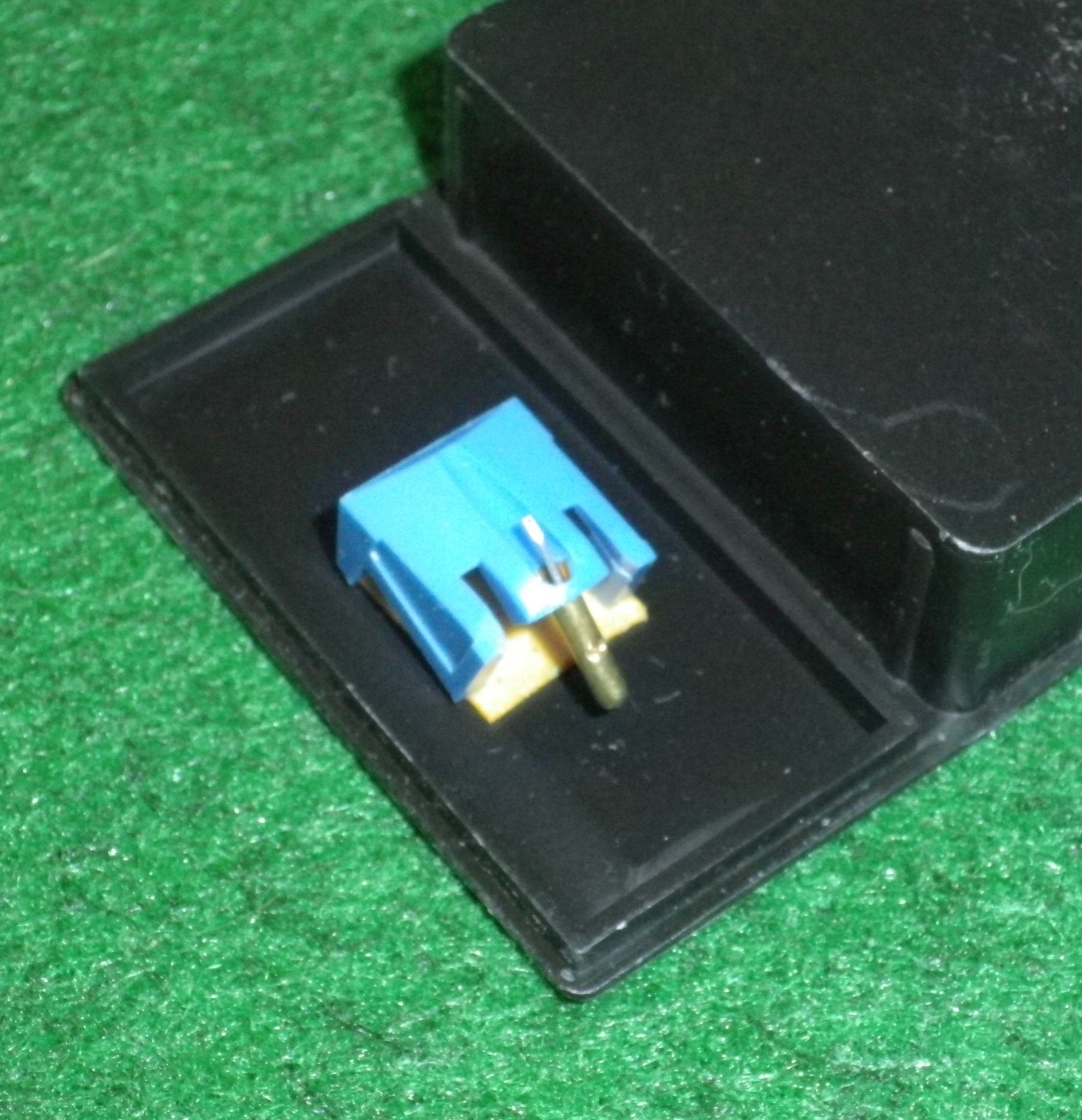 High - Quality Compatible Turntable Stylus for Sanyo ST26D and ST45DX - Stanfield Part # D555SR