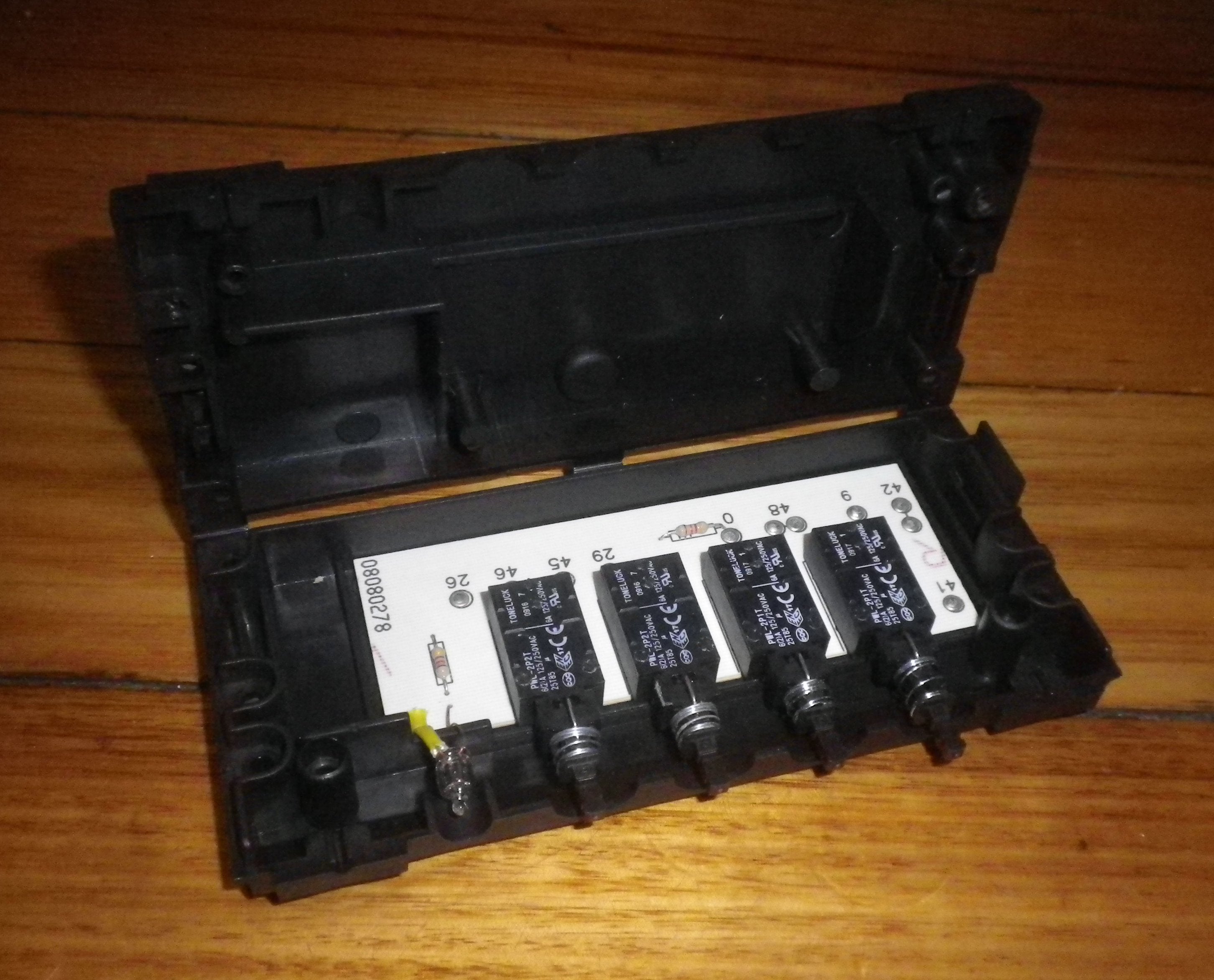 Omega and Smeg Rangehood Light and Fan Switch Assembly with Printed Circuit Board and Casing - Part Number W0000057