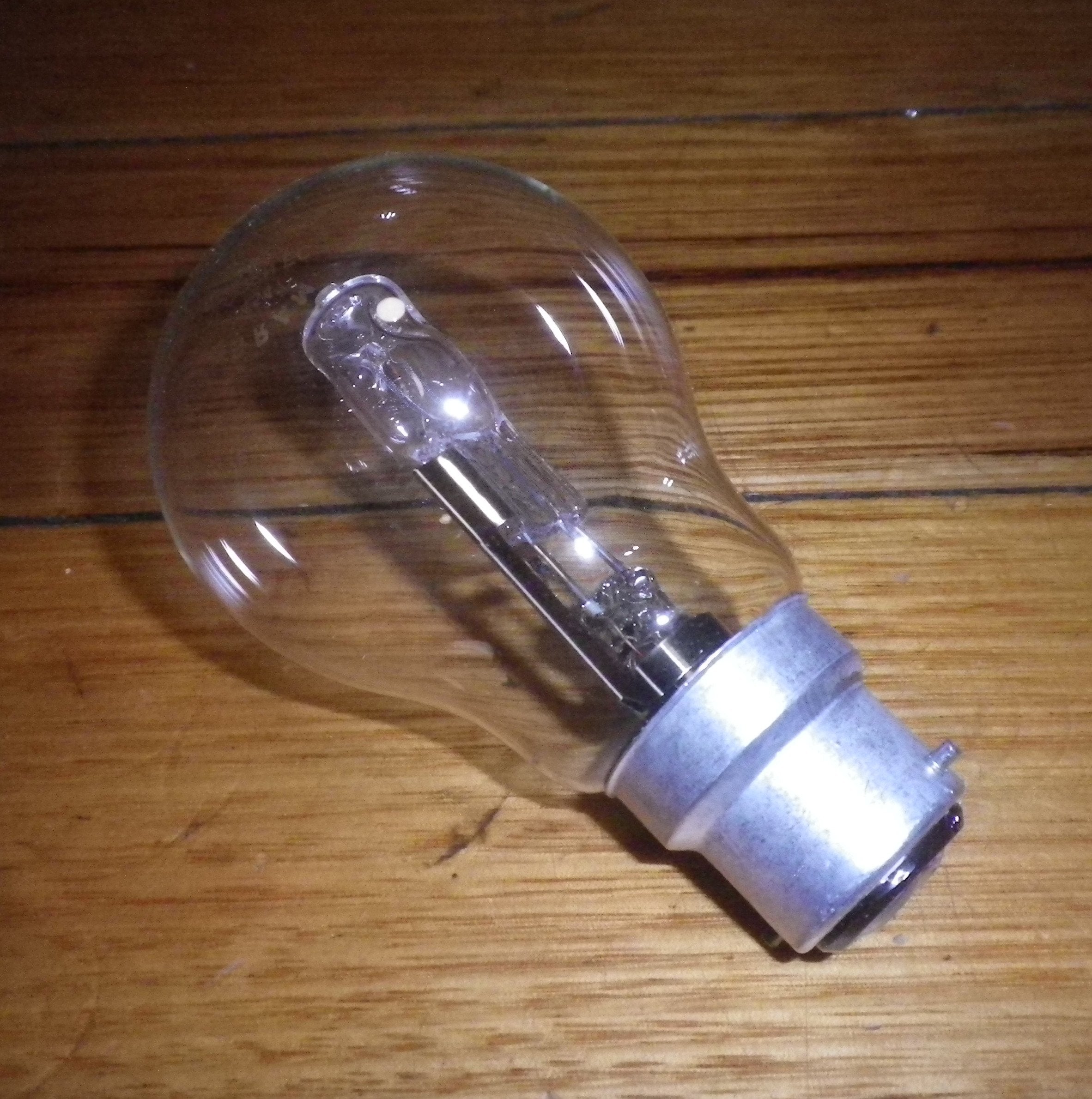 Osram 77-Watt 240-Volt B22d BC Fancy Round Halogen Light Globe - Part # 936073