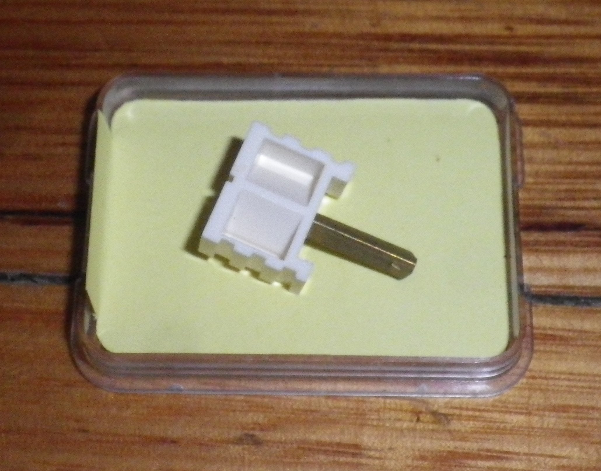 High - Quality Sanyo ST5D Compatible Turntable Stylus Replacement Part # D167SR