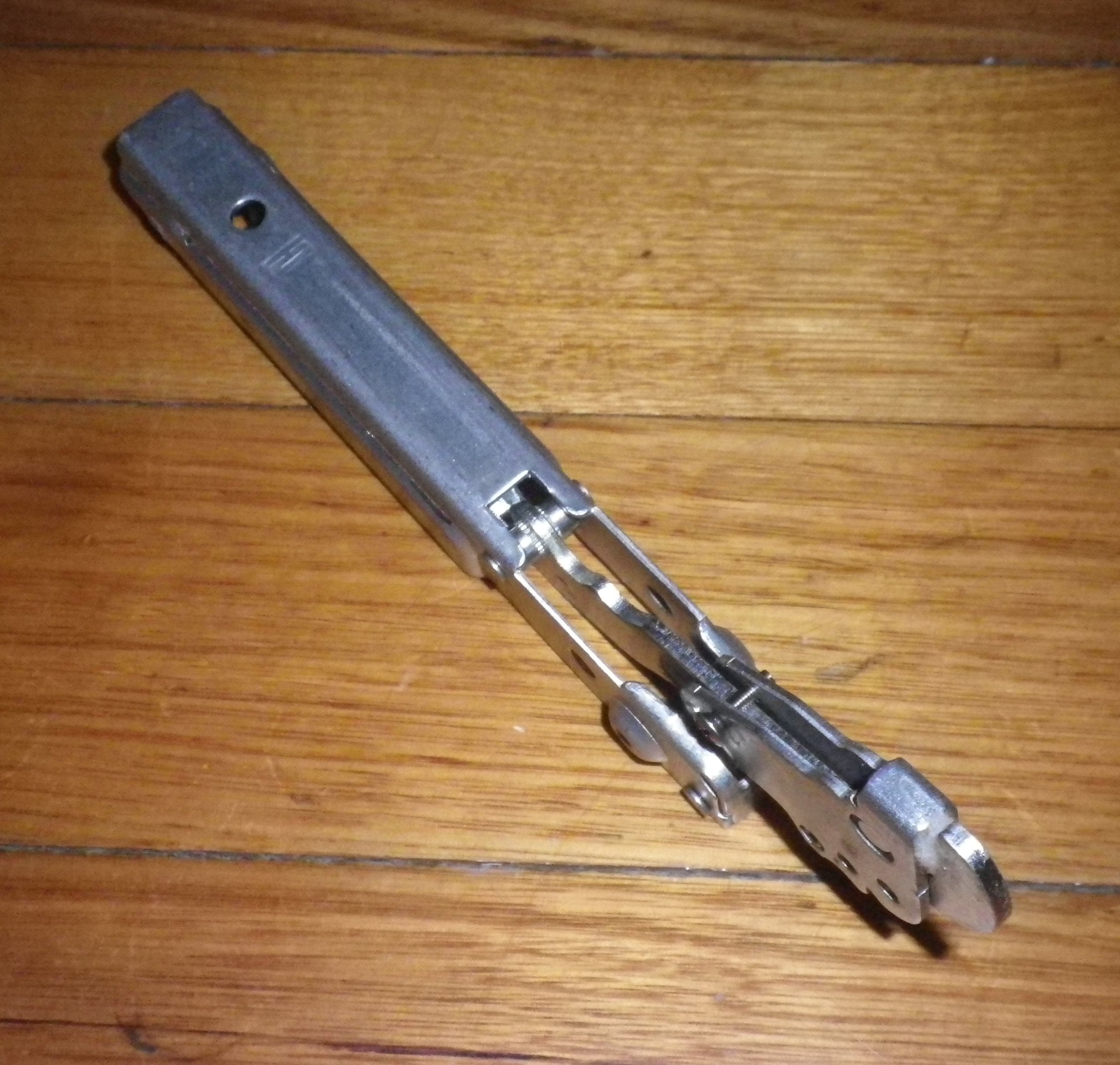 Omega 90cm Oven Door Hinge Assembly - Genuine Replacement Parts for OF914X and OF916FX Models - Part # 405149