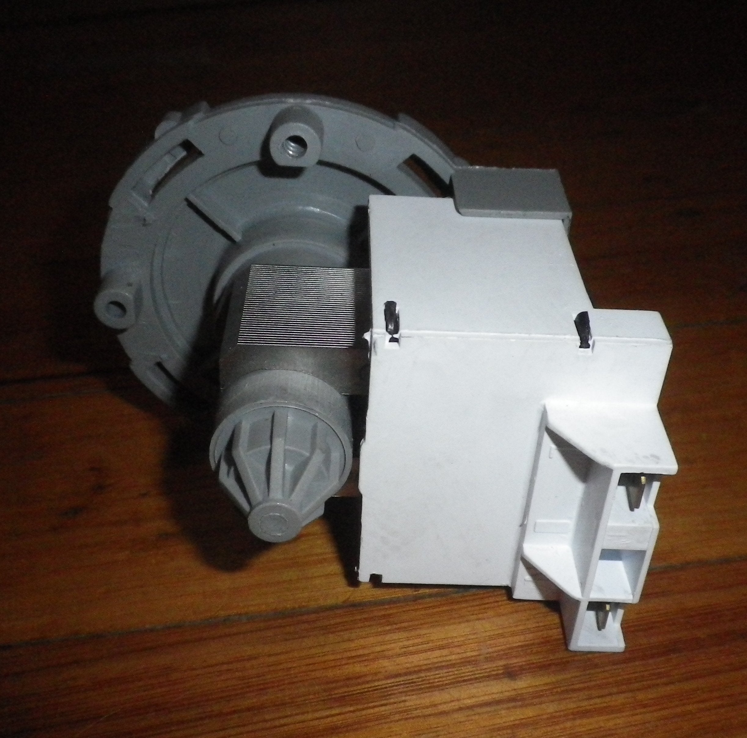 4 Lug Twist-On Magnetic Pump Motor for Hoover Washers - Part # H051U
