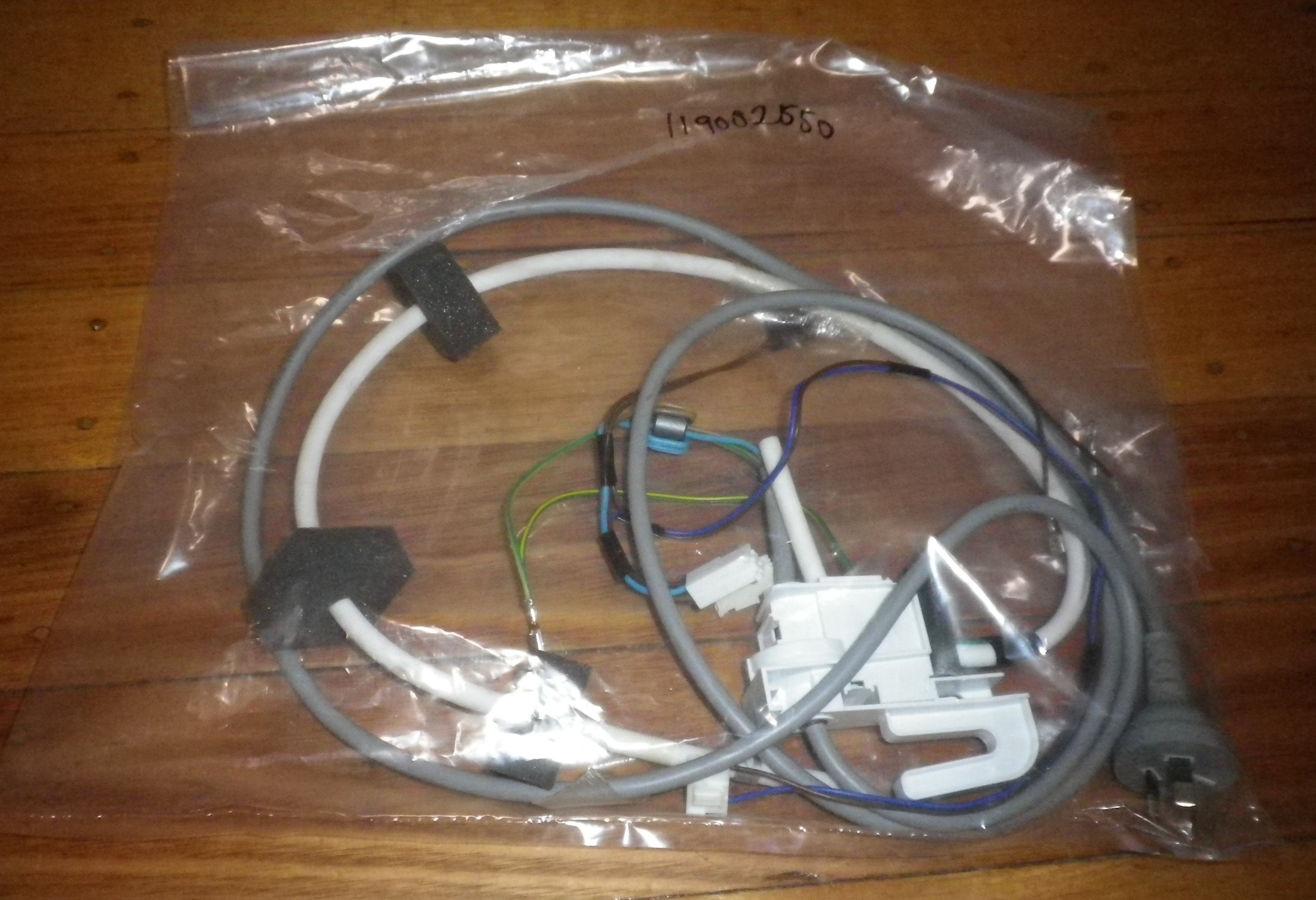 Simpson SWT954 Main Electrical Power Lead and Bracket along with Pressure Hose - Part Number 119002550