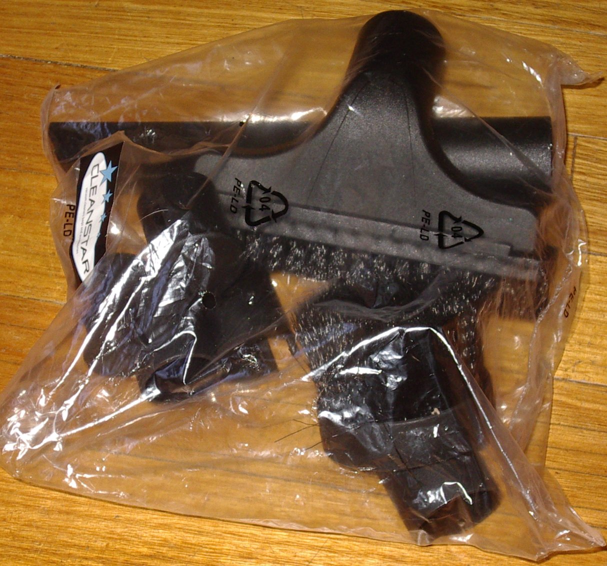 Versatile 32mm Vacuum Cleaning Tool Set with Dusting Brush, Crevice Nozzle, Upholstery Tool, and Caddy # VC32