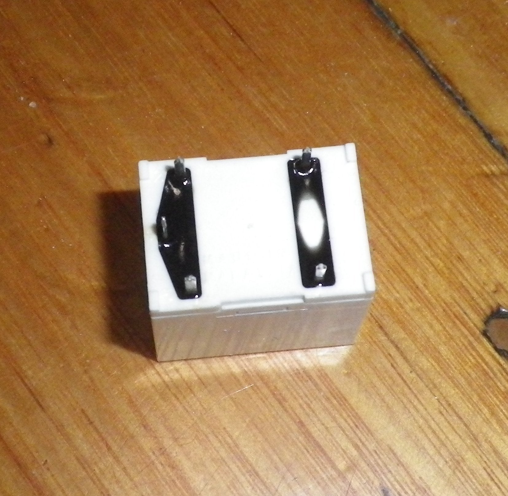 Omron 24V SPDT Relay with 240VAC, 16Amp Contacts - Part # G5LE-1E-DC24