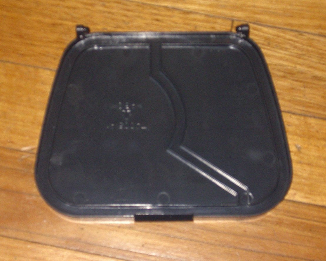 Volta Vortex U4015 Vacuum Cleaner Dust Container Lid and Seal Replacement Part - Part Number Q2480590233