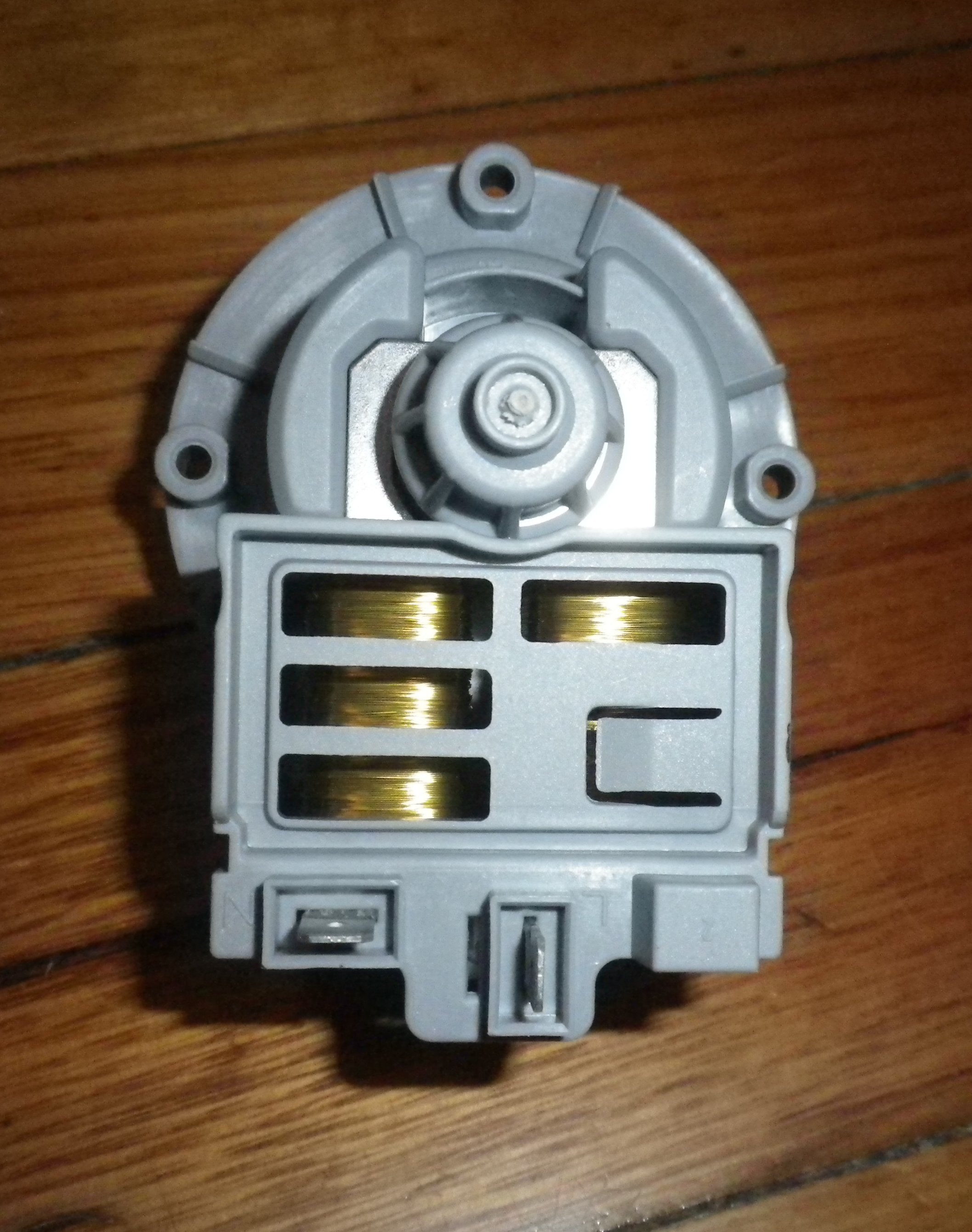 Universal Magnetic Pump Motor for Washing Machines with Four Adaptors - Part Number UNI011-4