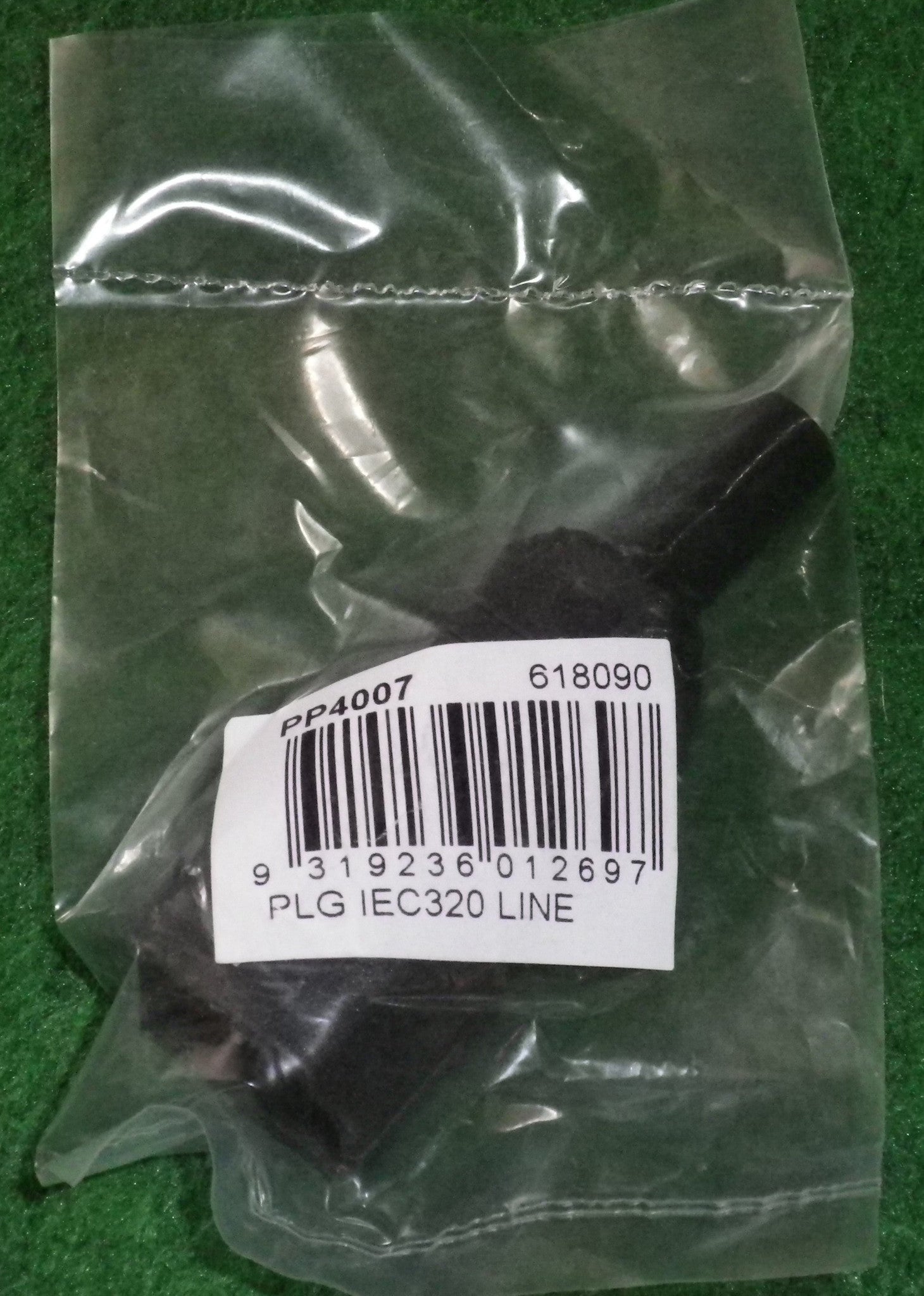240VAC 10Amp Rewirable IEC Inline 3 - pin Male Socket - Part # PP4007N