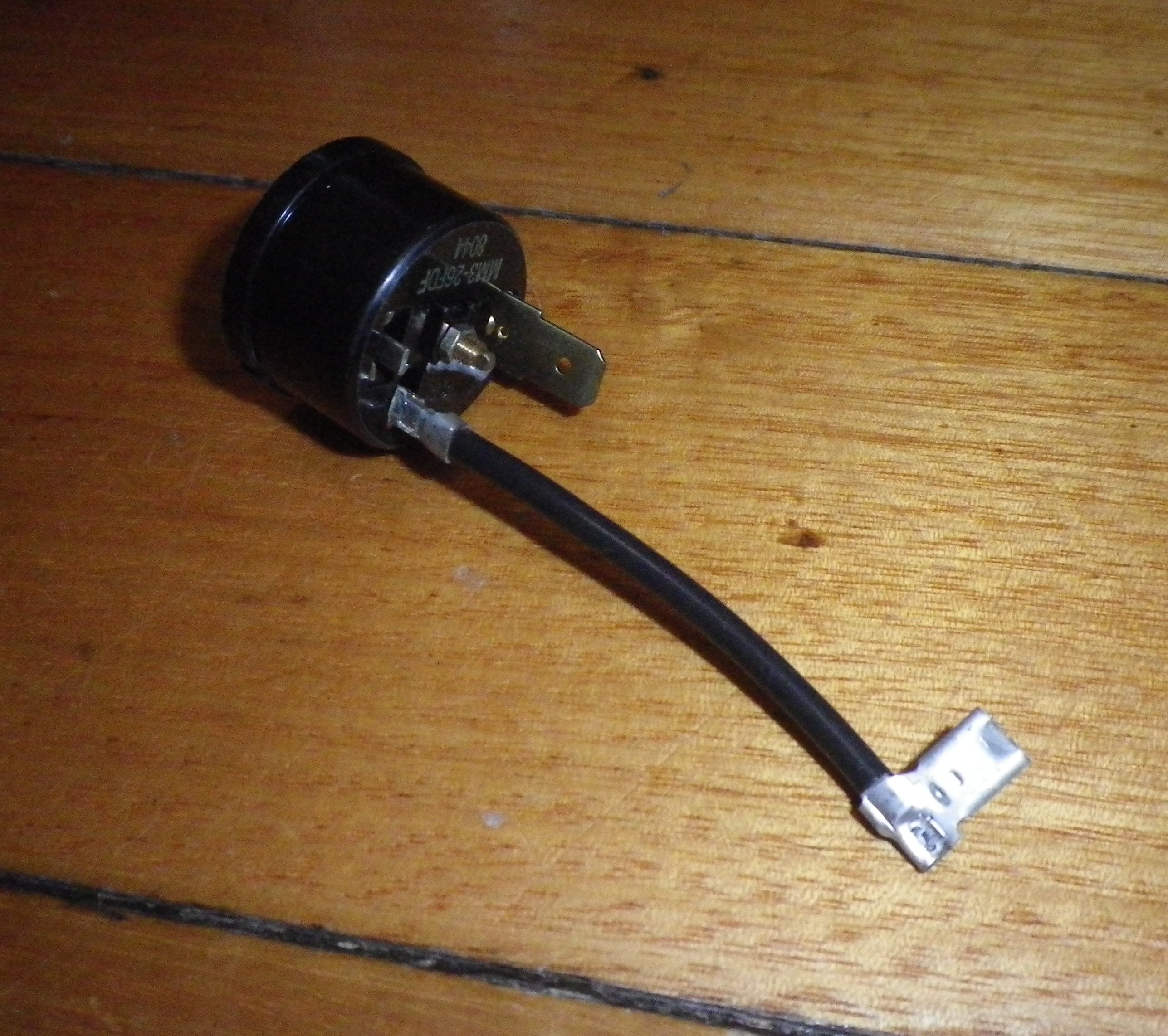 Fisher & Paykel Compatible Matsushita Compressor Overload Cutout - FP209669P, MM3 - 26GCF