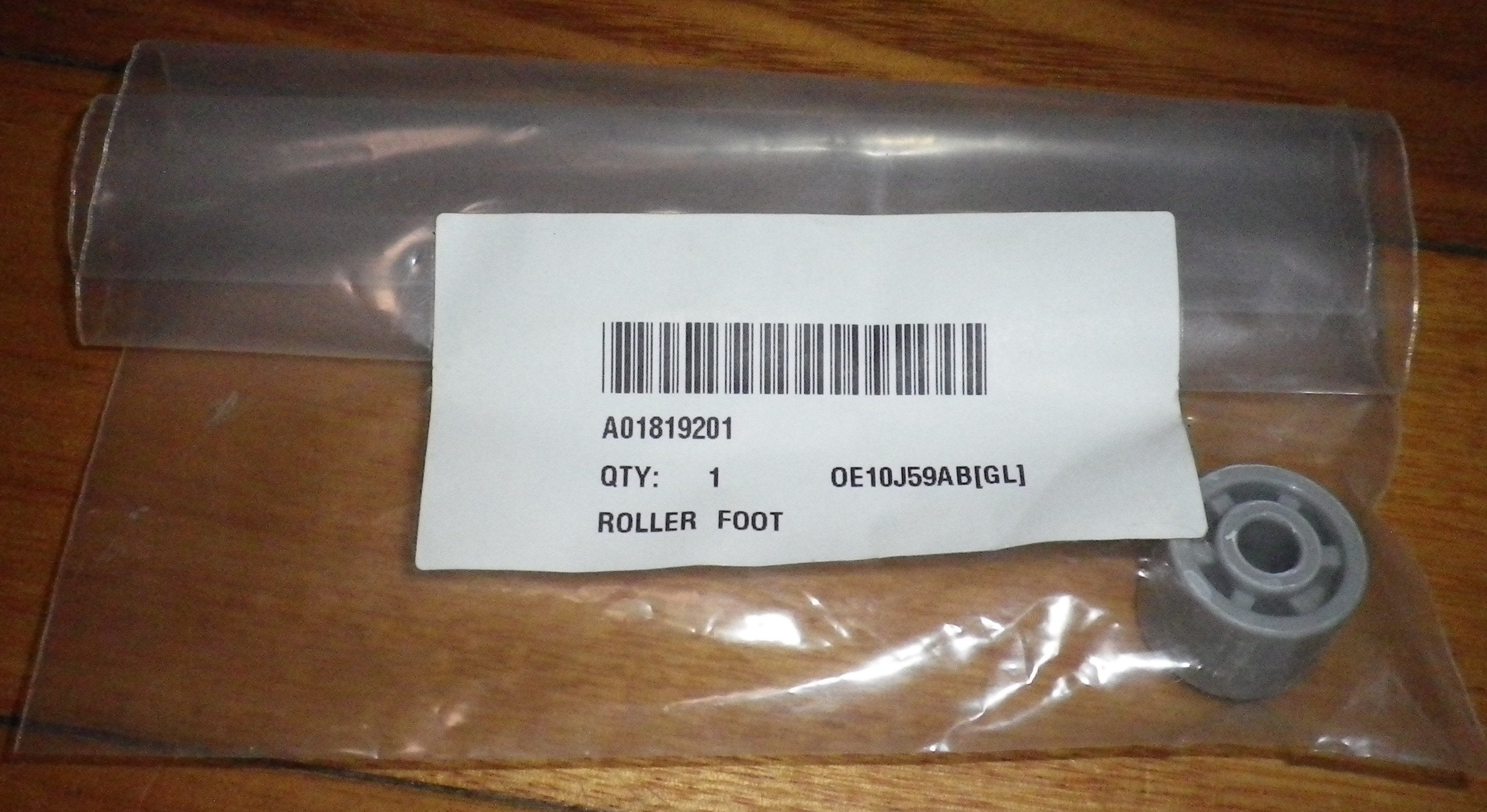 Westinghouse WBE45 and WBE53 Series Refrigerator Fixed Roller and Shaft Replacement Kit - Part Number A01819201K