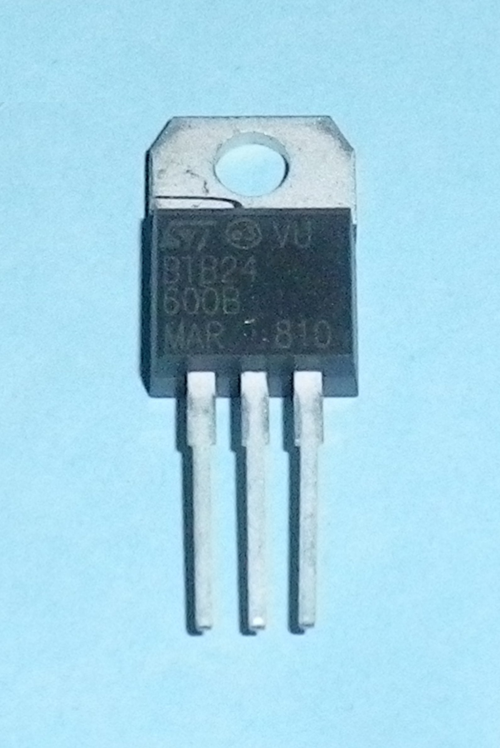 BTB24-600B 600-Volt 25-Ampere Non-Isolated General-Purpose Triac for Electronic Switching