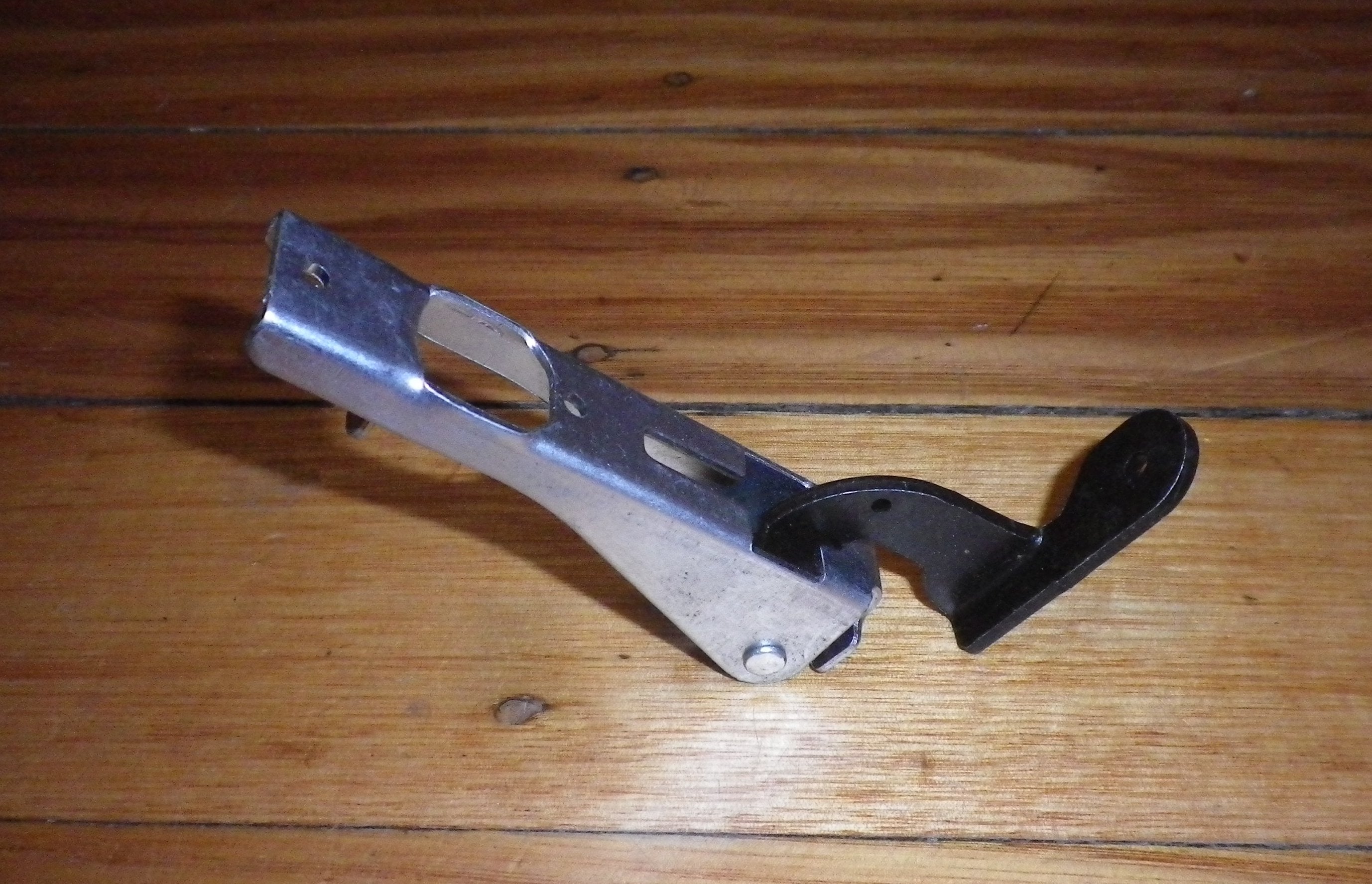 Westinghouse Chef Grill Left - Hand Door Hinge, Genuine Part #0045001086