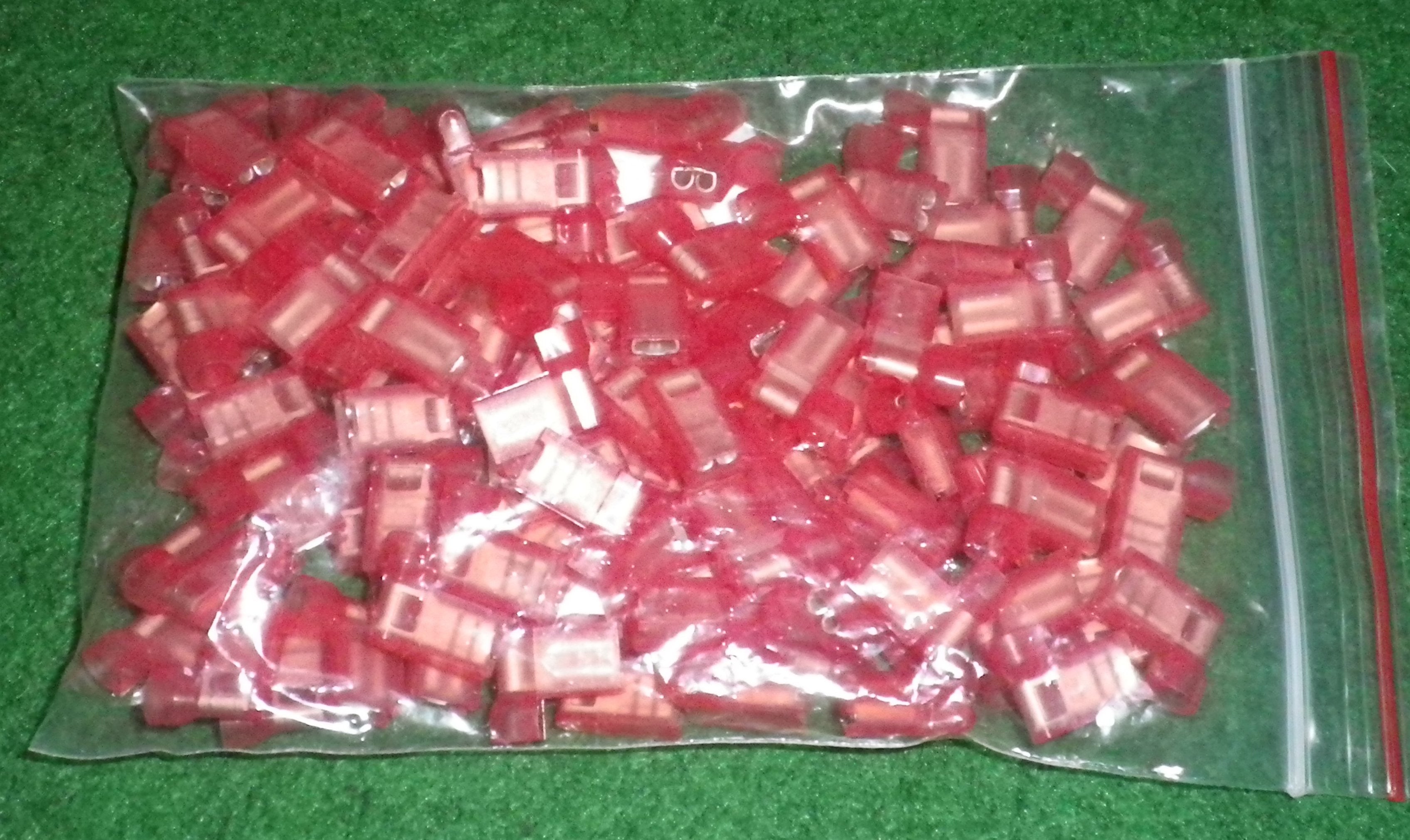 Red Color Fully Insulated 600-Volt Rated Female Flag 4.8mm Spade Crimp Terminals, Pack of 100 Pieces, Ideal for Electrical Wiring Applications