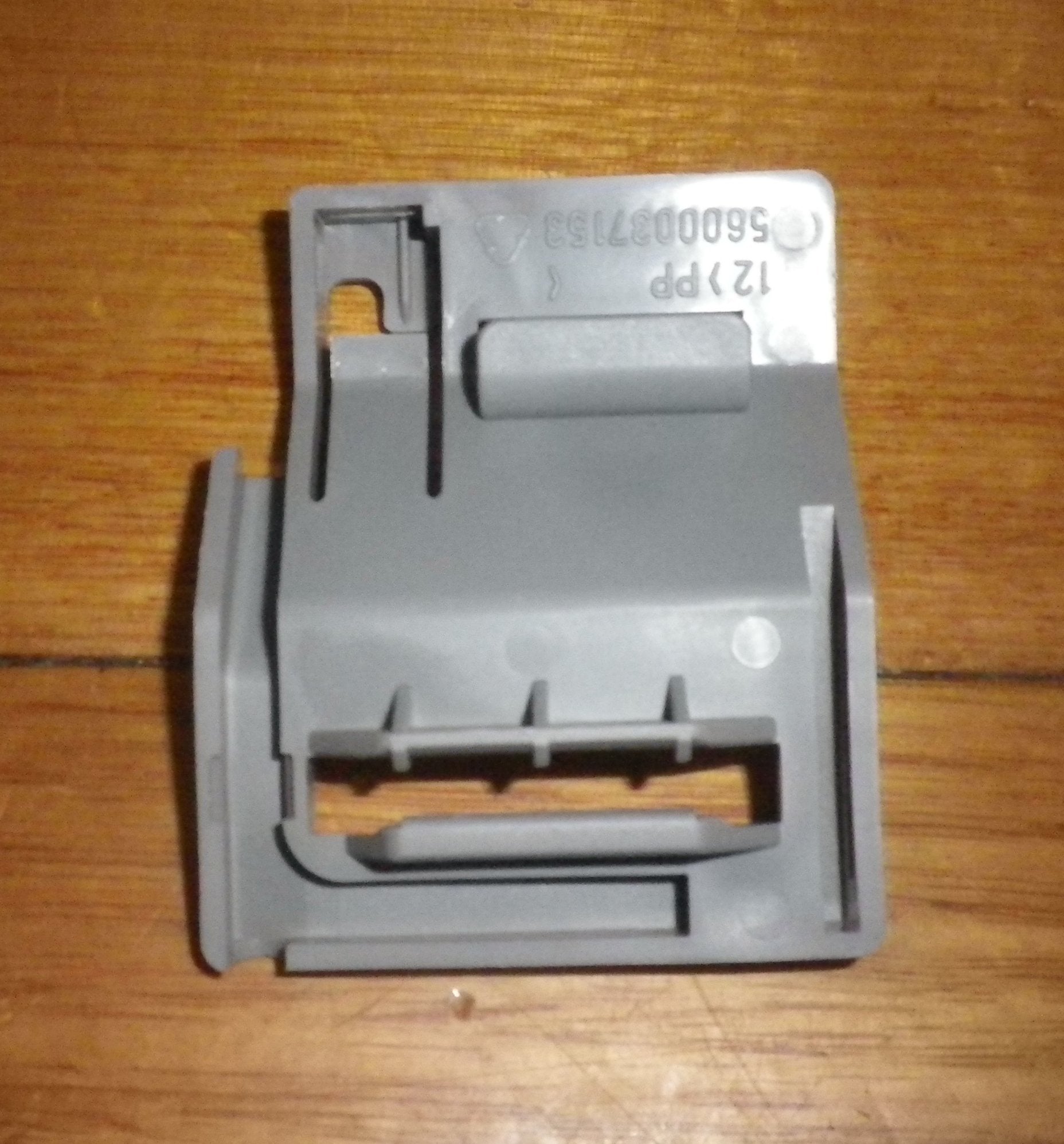 Bosch SGI, SGS, SGU Series Lower Dishwasher Basket Tyne Clamps - Part # 167273