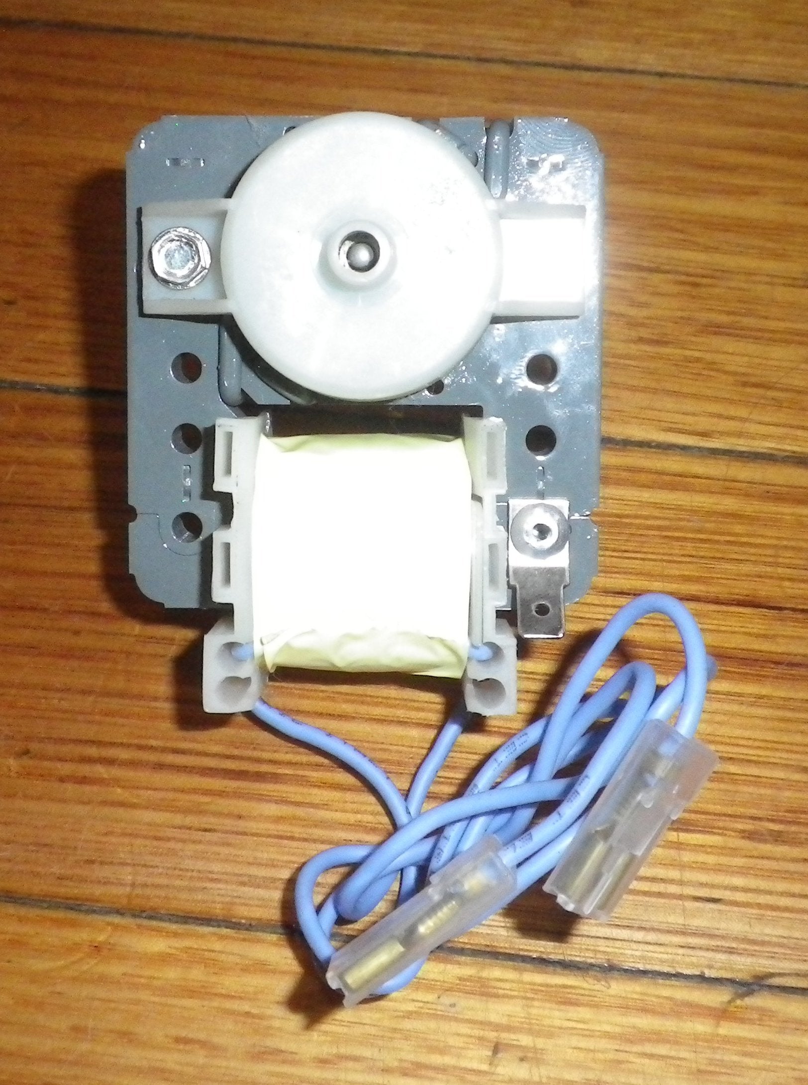 Fasco Small-Sized Universal Reversible Evaporator Fan Motor for No Frost Fridges - Part # RF039J1