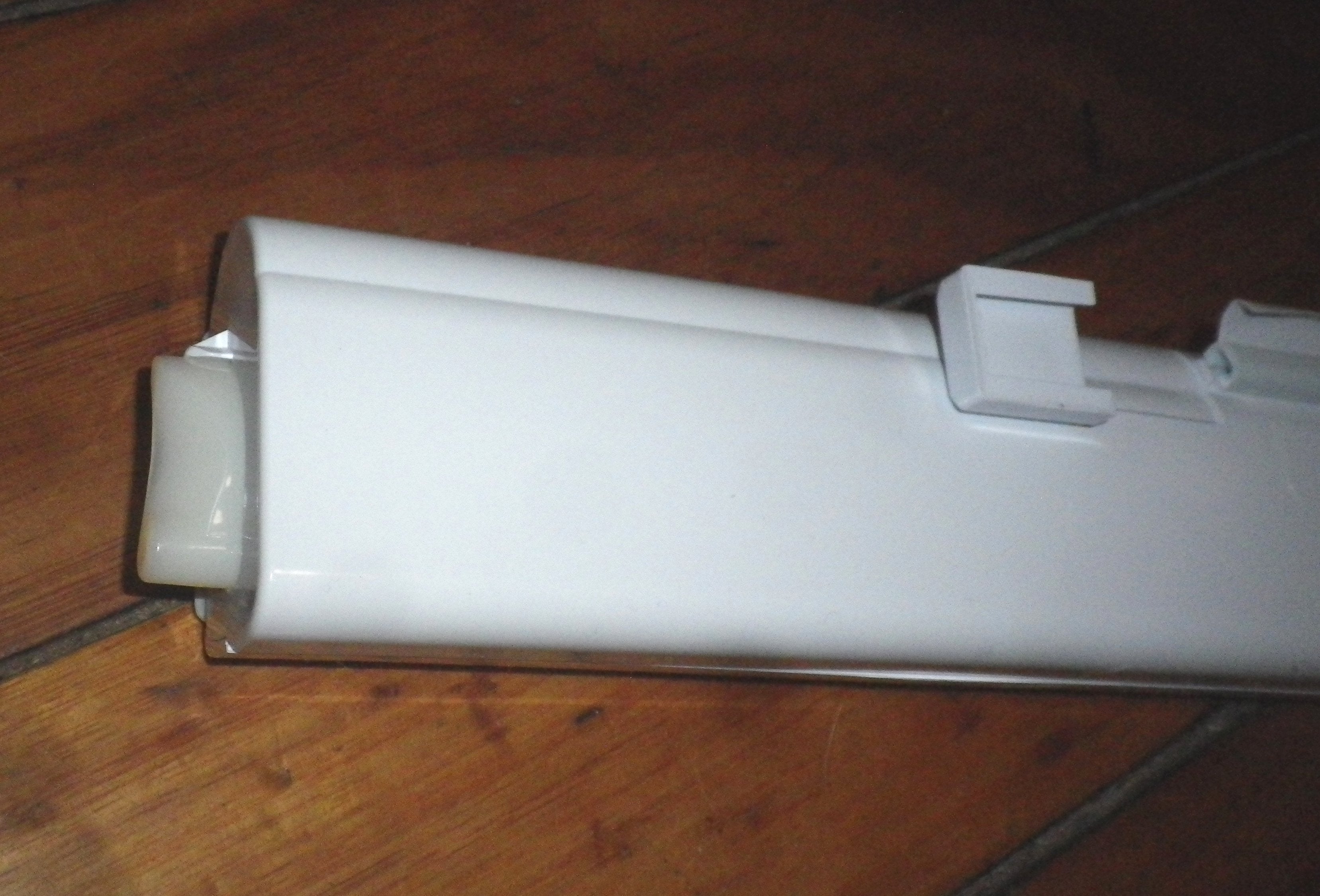 Samsung SRF679SWLS French Door Fridge Centre Closing Bar - Part DA97-14049D