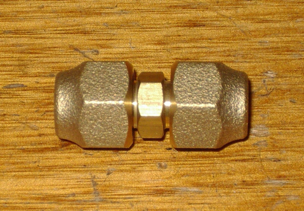 Refrigeration Brass 1/4 Inch SAE Flare Union Kit with Heavy - Duty Flare Nuts - Part Number RF421KIT