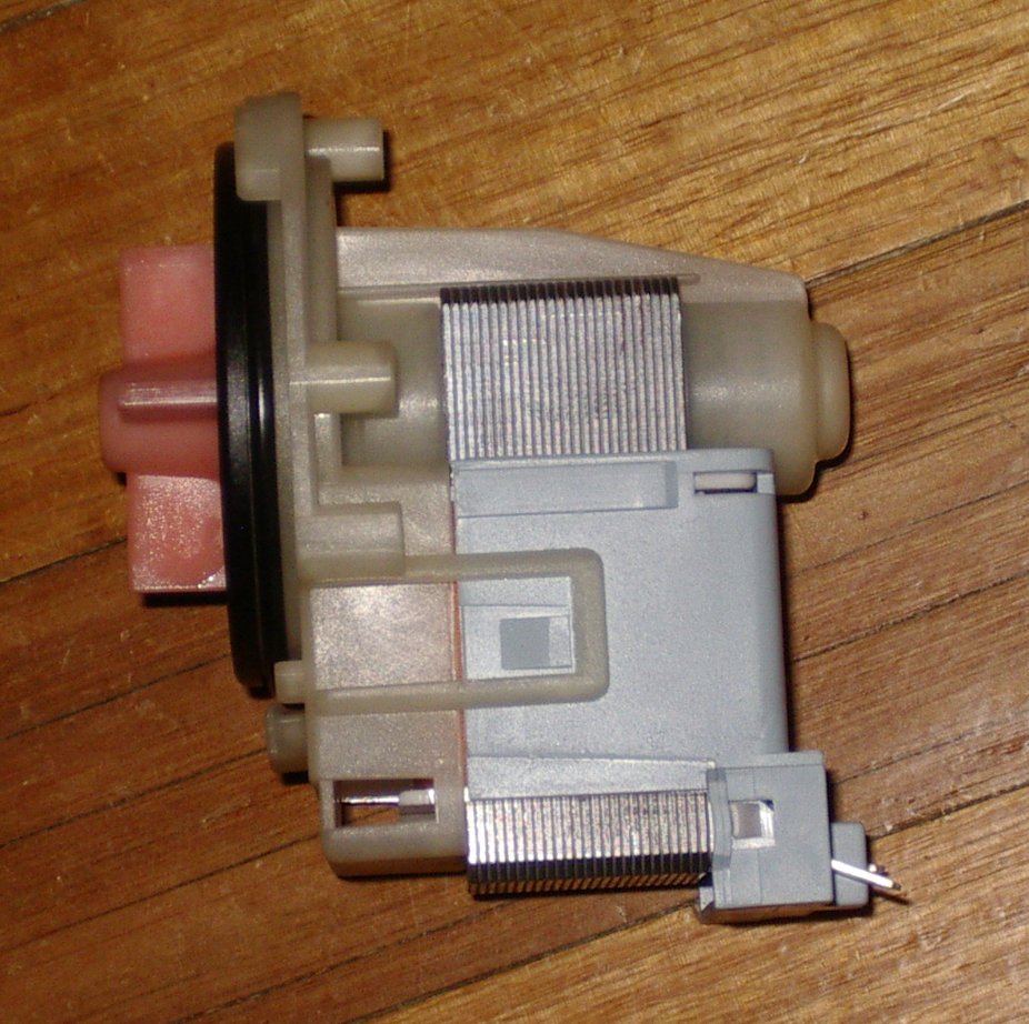 Universal Magnetic Style Electric Pump Motor Body - Part Number UNI204A for Washing Machines
