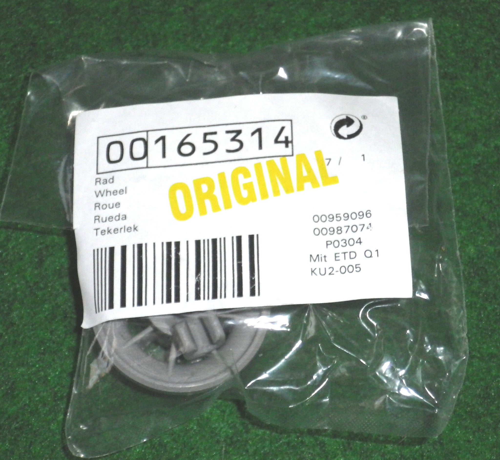 Bosch SGS, SGU Series Lower Dishwasher Basket Wheel - Part # 165314