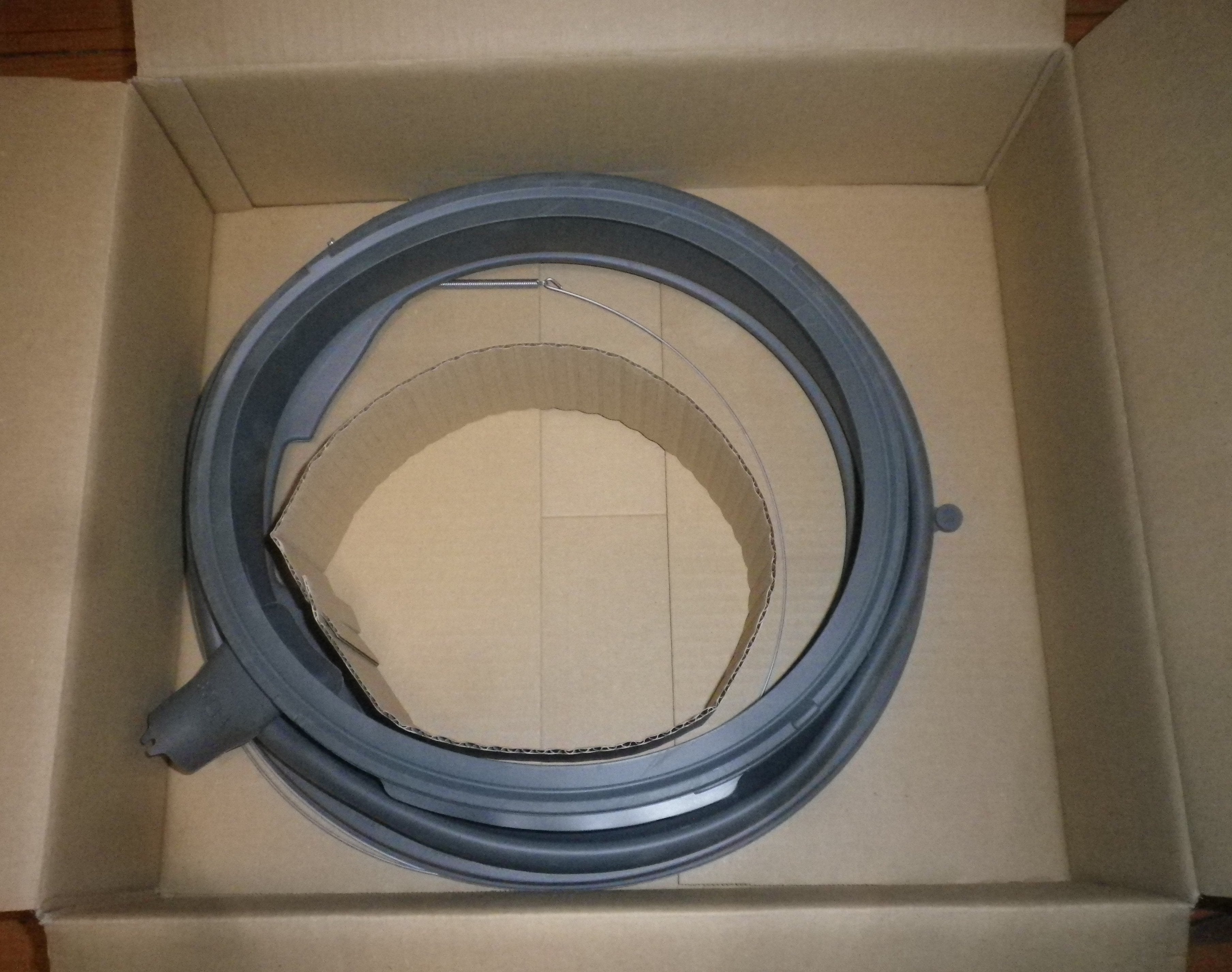 Bosch Front Loader Washing Machine Grease Resistant Door Gasket with Tube - Genuine Part # 772652