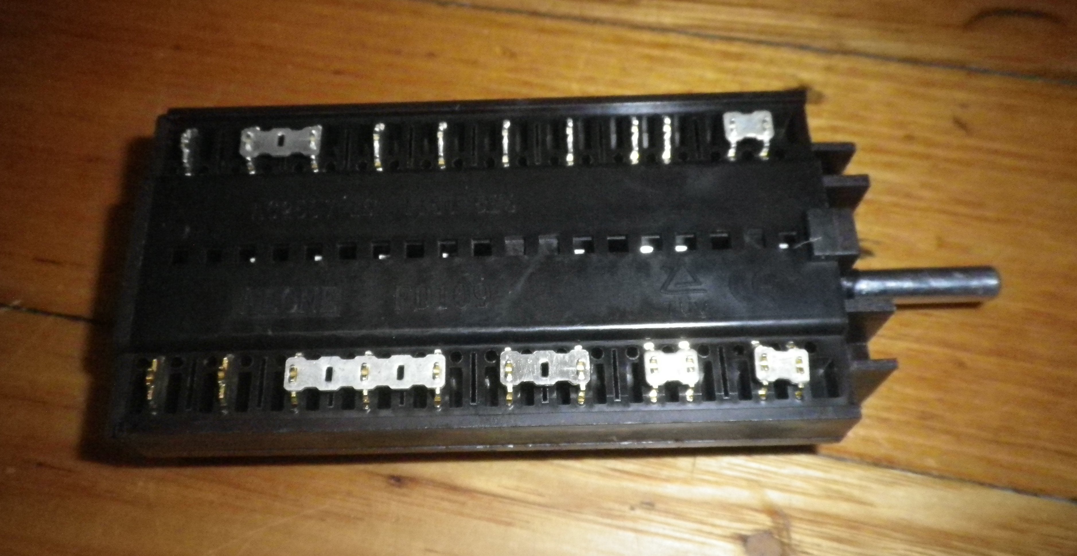 Technika TU950T Series Oven Function Selector Switch with 9 Positions - Part Number SE988