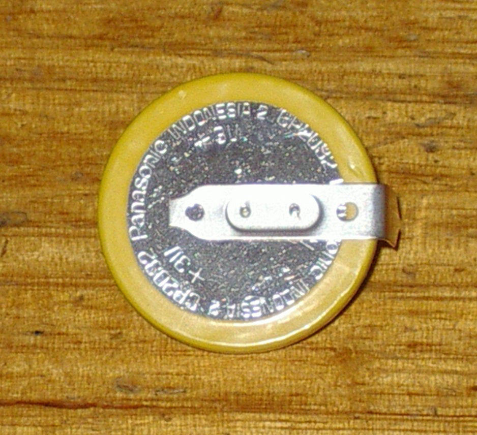 High - Quality CR2032 - 1HS 3 - Volt Lithium Memory Battery Featuring Horizontal Solder Tags