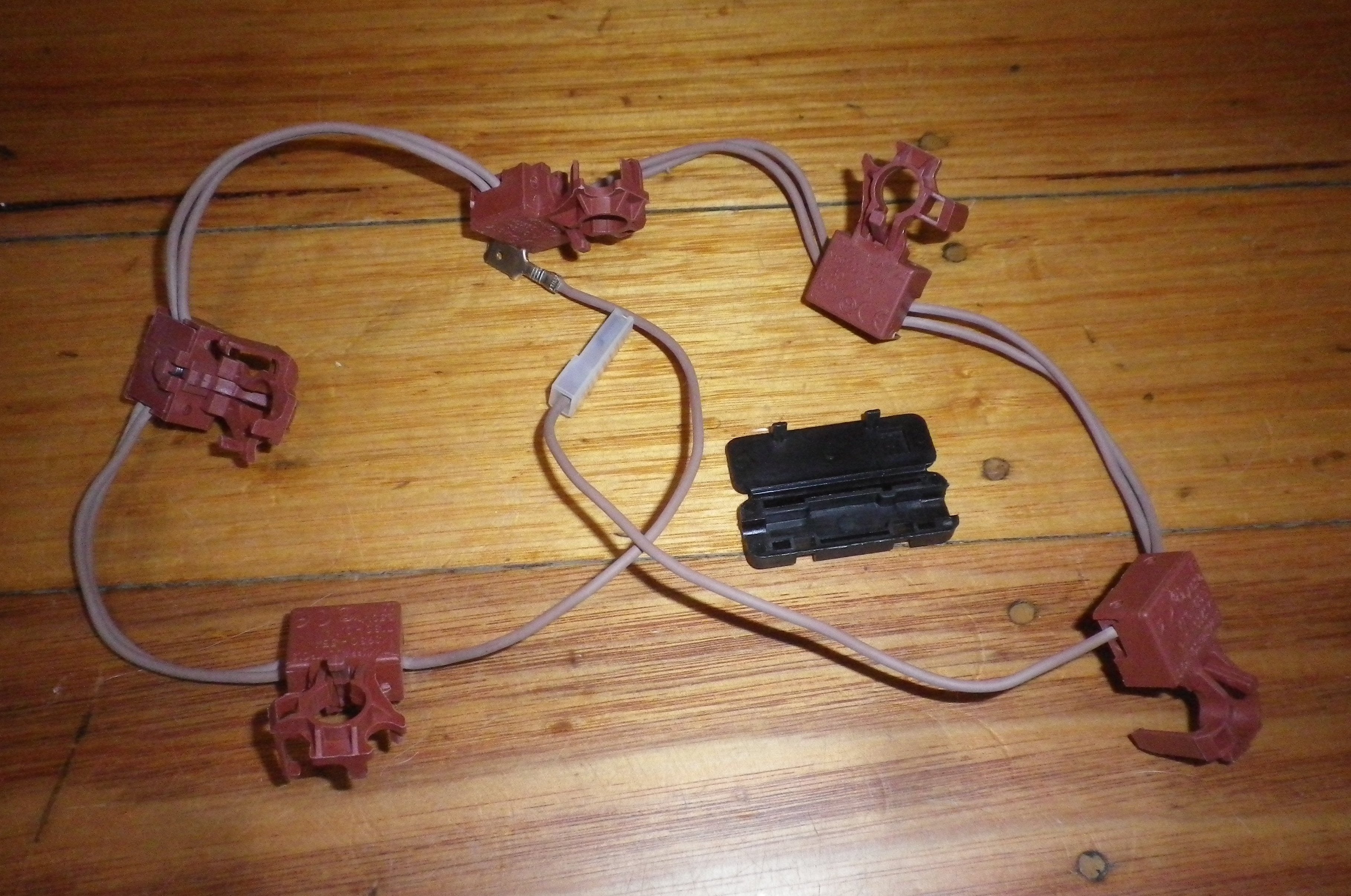 Westinghouse WHG Series Gas Cooktop Ignition Switch Wiring Harness - Replacement Part # A01014008K for Burner Ignition Circuits