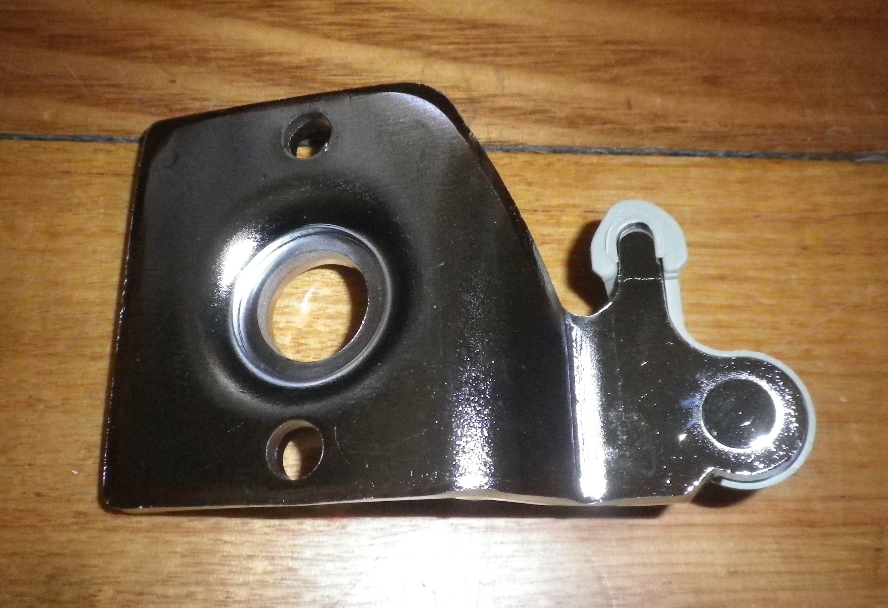 Fisher & Paykel Refrigerator Grey Right-Hand Door Hinge Base and Closing Cap - Replacement Part # FP818614P