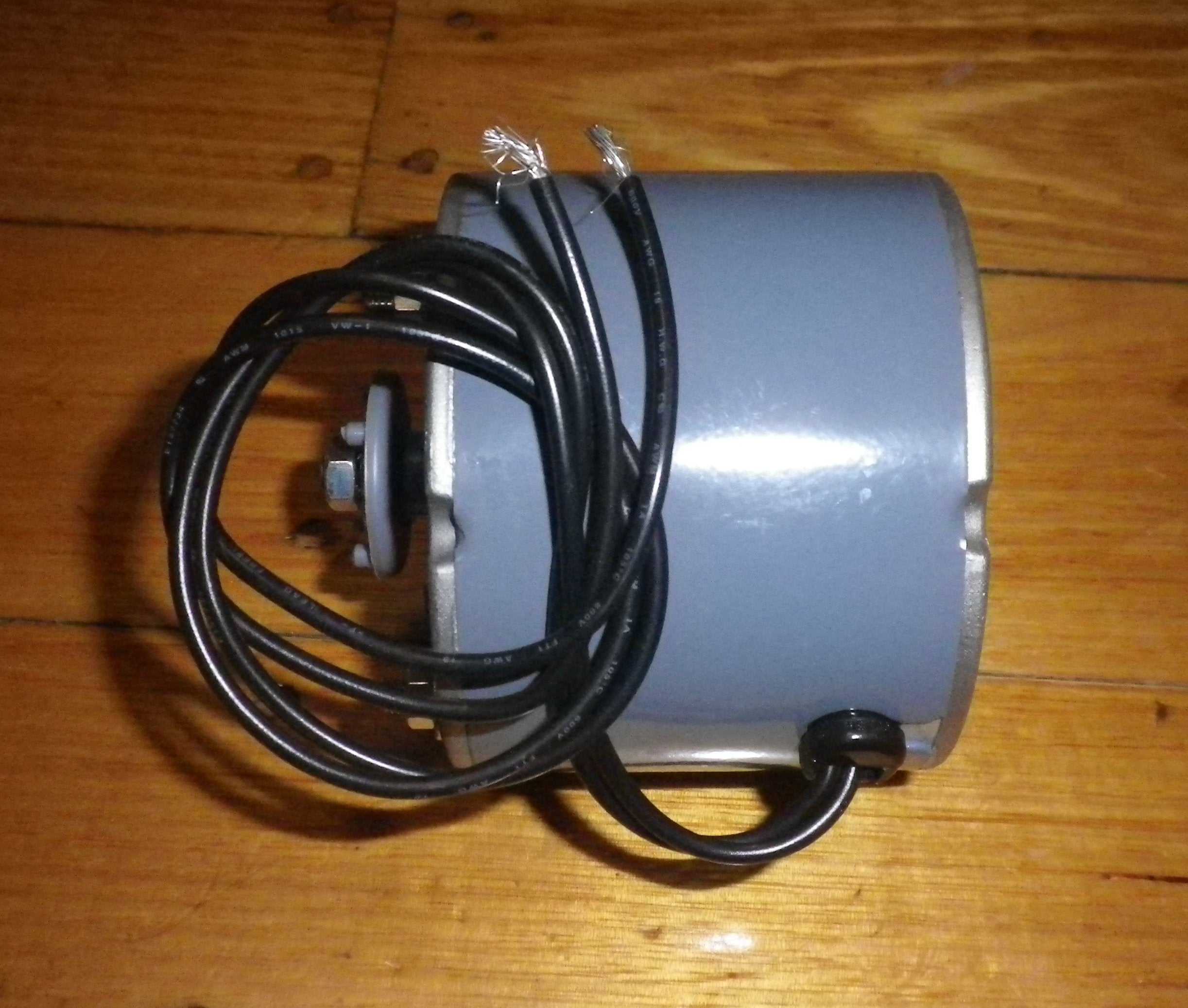 9-Watt Universal Anticlockwise Condenser Fan Motor - Part # RF504