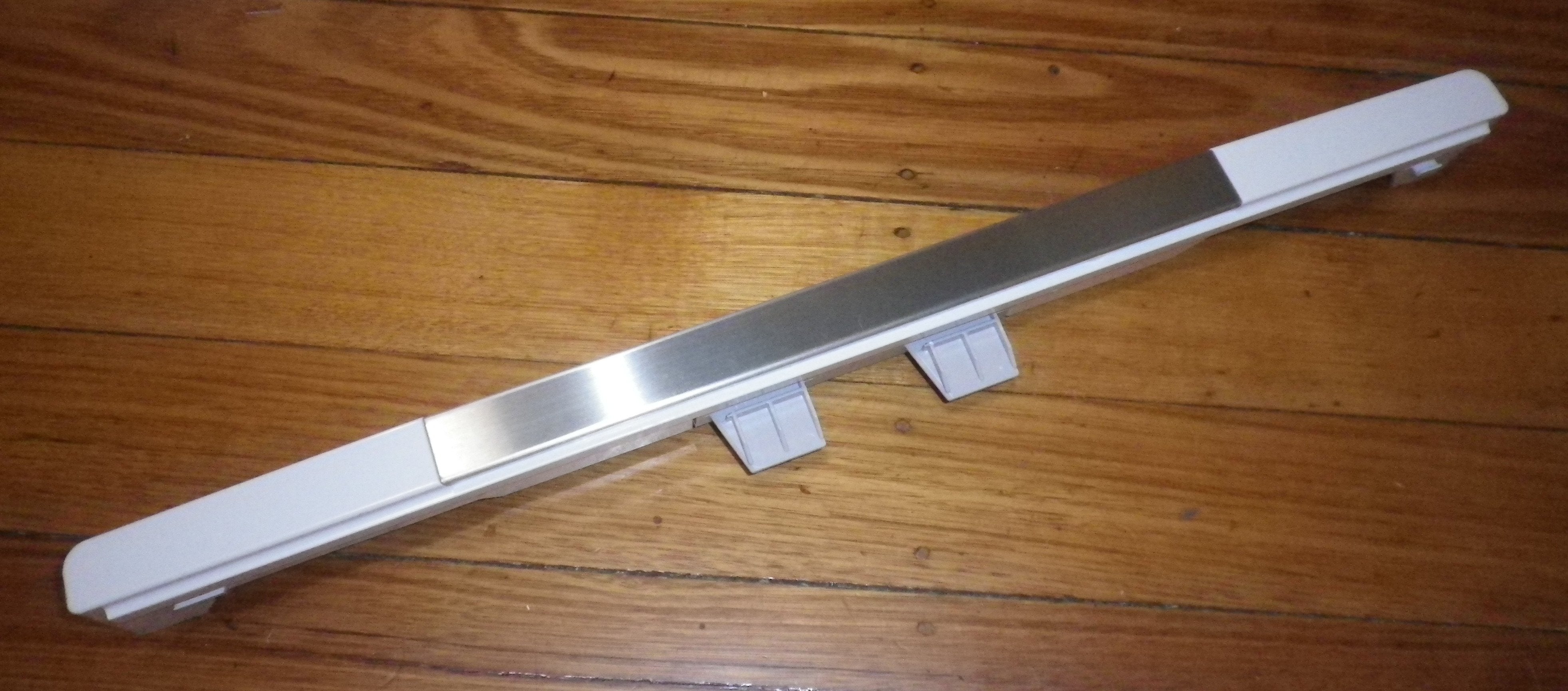 Fisher & Paykel DD60 Ph7 V2 White Double DishDrawer Handle Kit - FP512485P