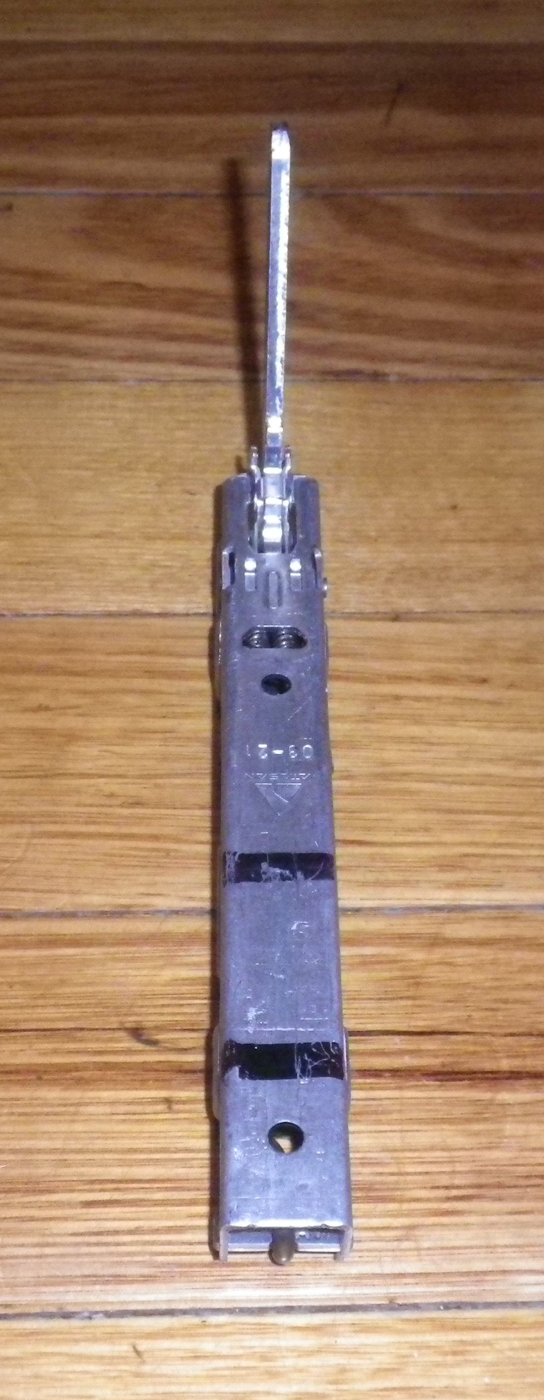 Fisher & Paykel OB60 Oven Door Hinge - Genuine Part #FP565189