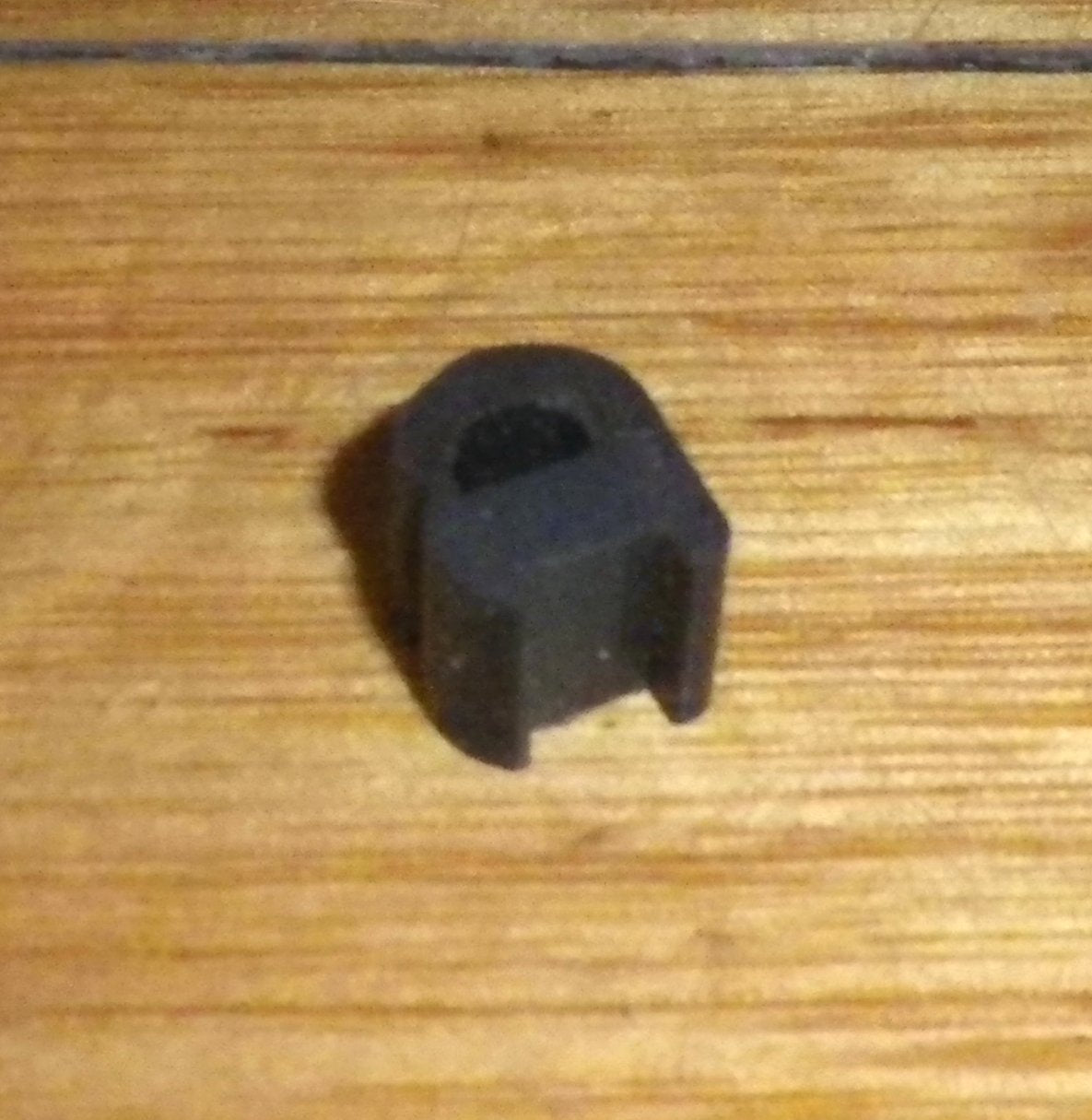 Small Rubber Trivet Foot Replacement Part #305435300 for Chef, Simpson, and Westinghouse Gas Cooktops