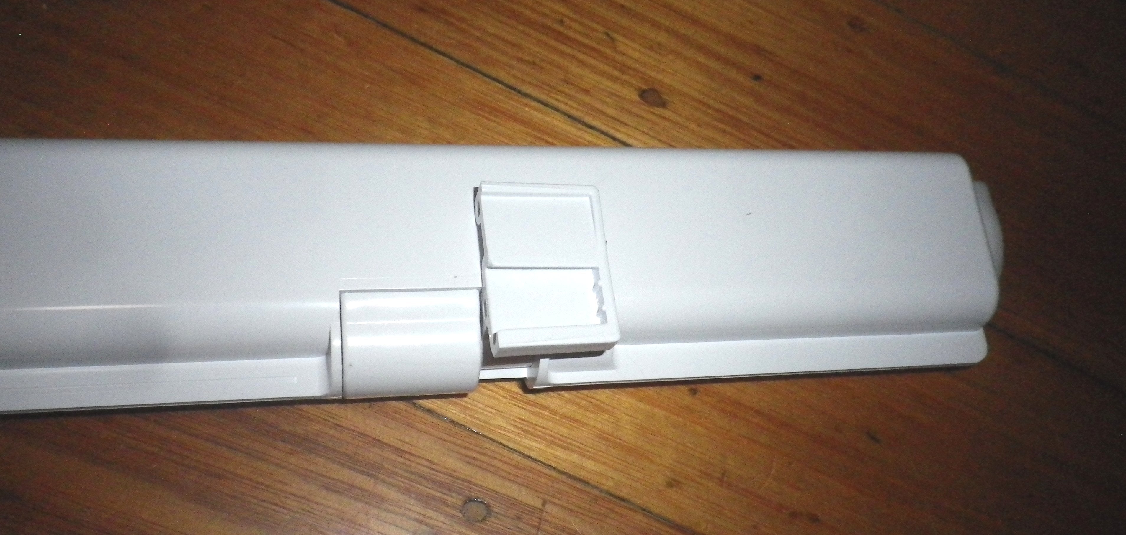 Samsung SRF801GDLS French Door Refrigerator Centre Closing Bar Replacement Part # DA97 - 08512K