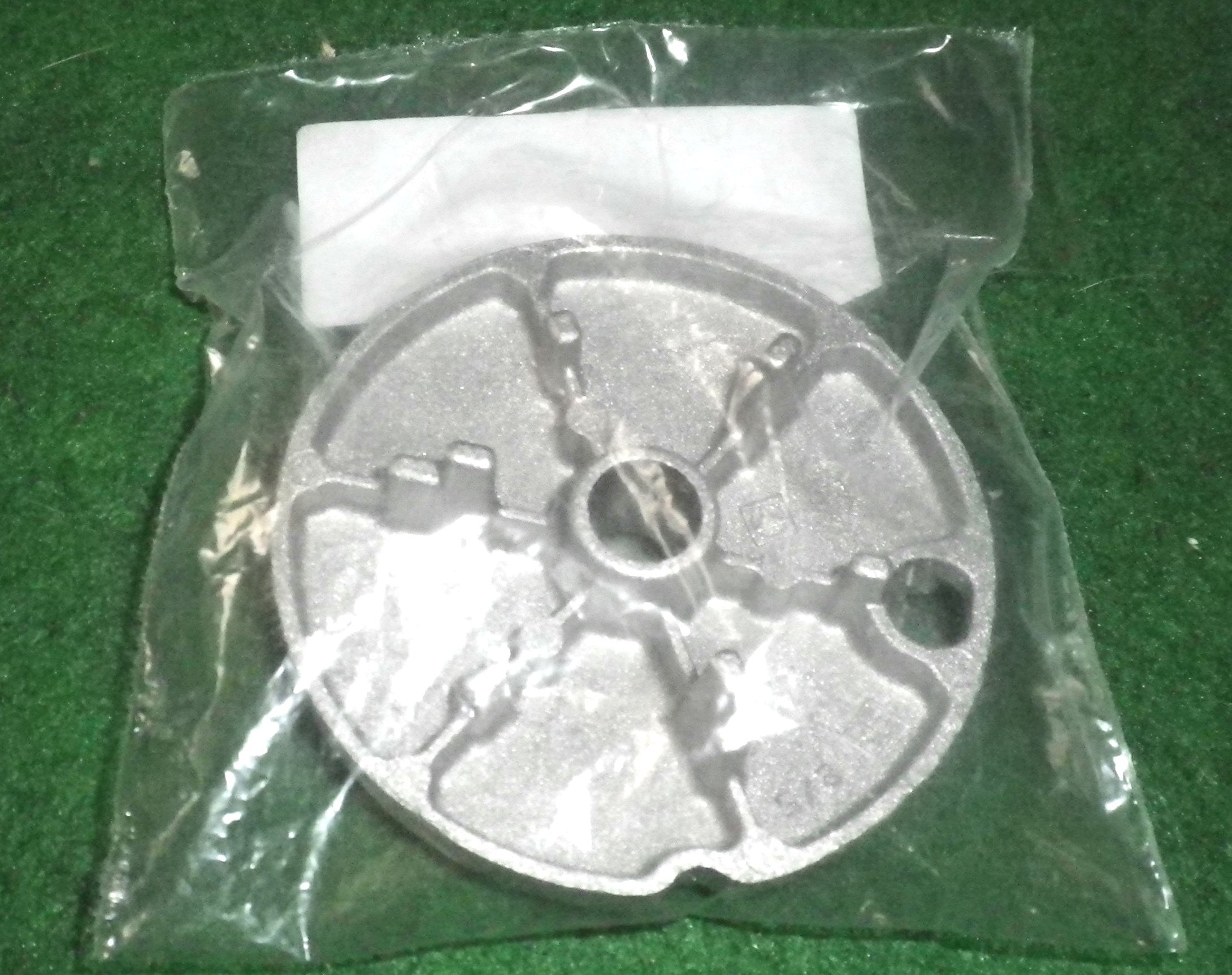 Medium Gas Stove Burner Distributor for Westinghouse, Chef - Replacement Part # 4055563417